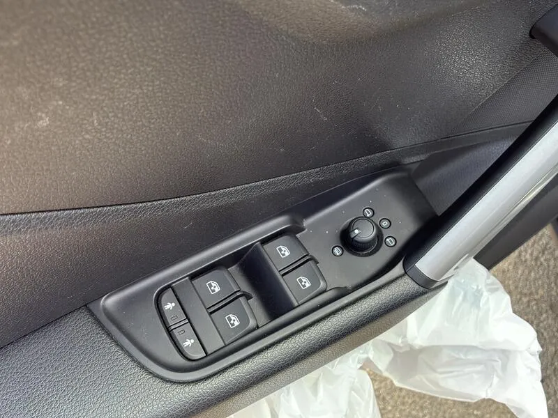 Audi Q2 35 TFSI Advanced - foto 33