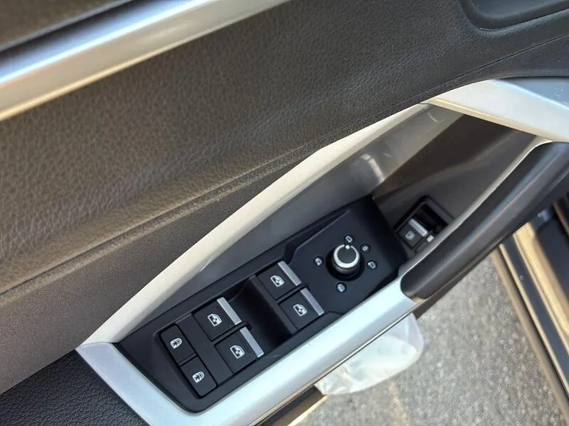 Audi Q3 45 TFSI e Advanced - foto 33
