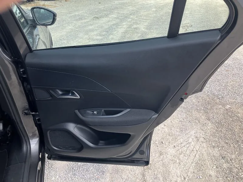 Peugeot 2008 BlueHDi Active - foto 19