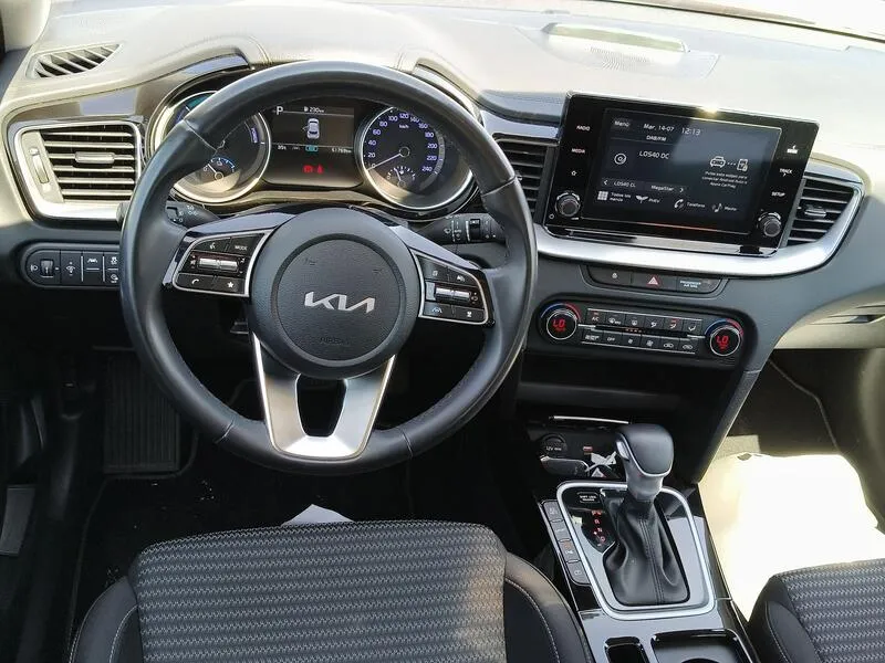 Kia XCeed 1.6 GDi eDrive - foto 23