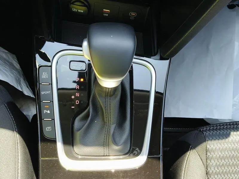 Kia XCeed 1.6 GDi eDrive - foto 38