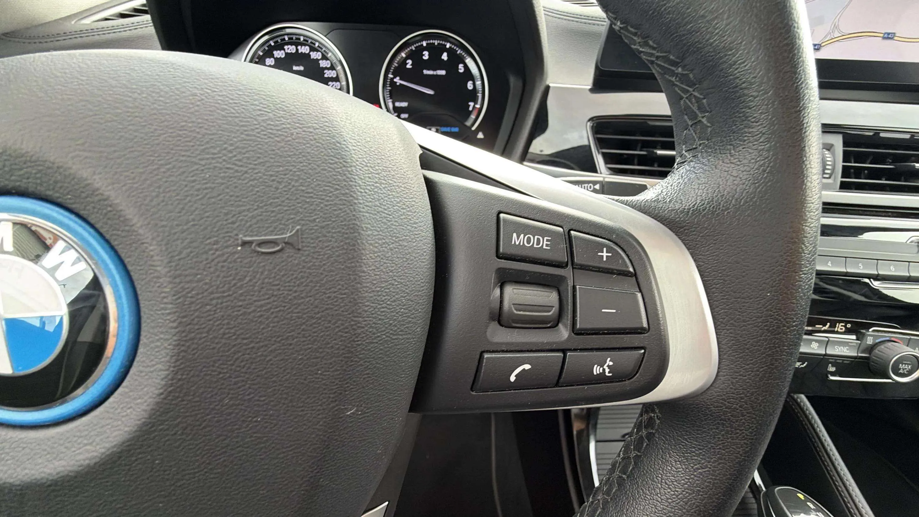 BMW X1 xDrive25e - foto 14