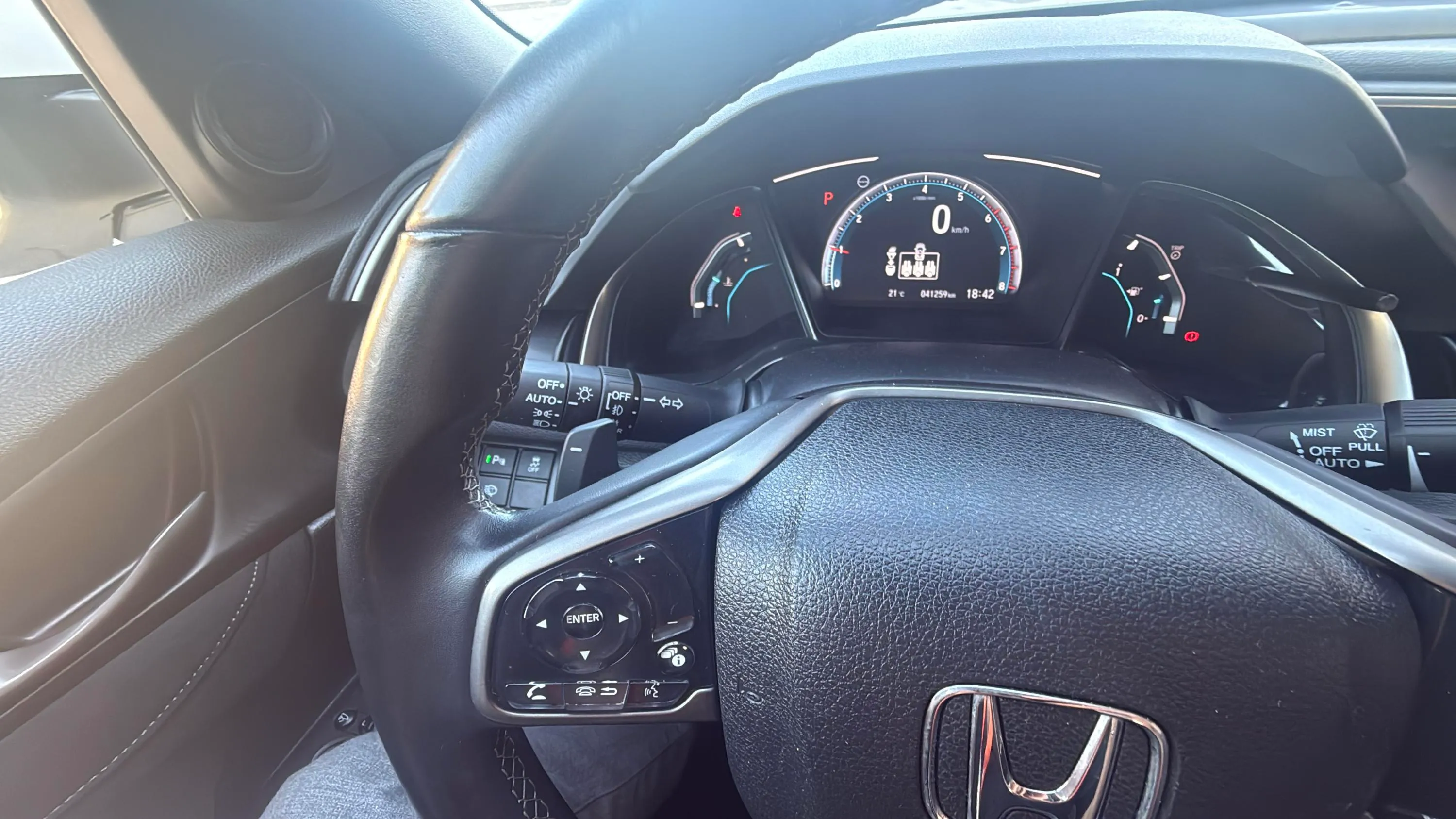 Honda Civic 1.0 I-VTEC Turbo CVT Elegance NAV - foto 17