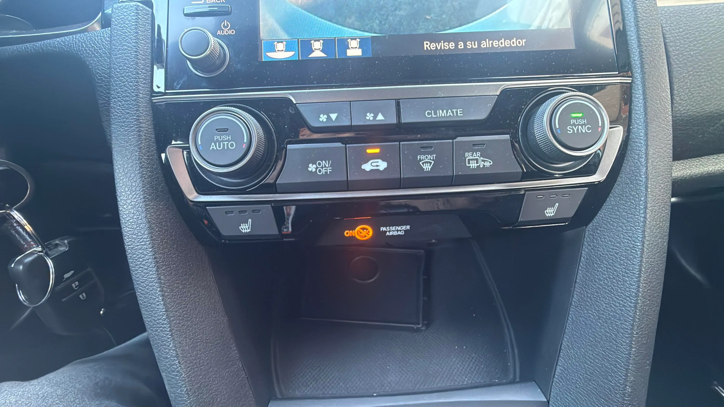 Honda Civic 1.0 I-VTEC Turbo CVT Elegance NAV - foto 19