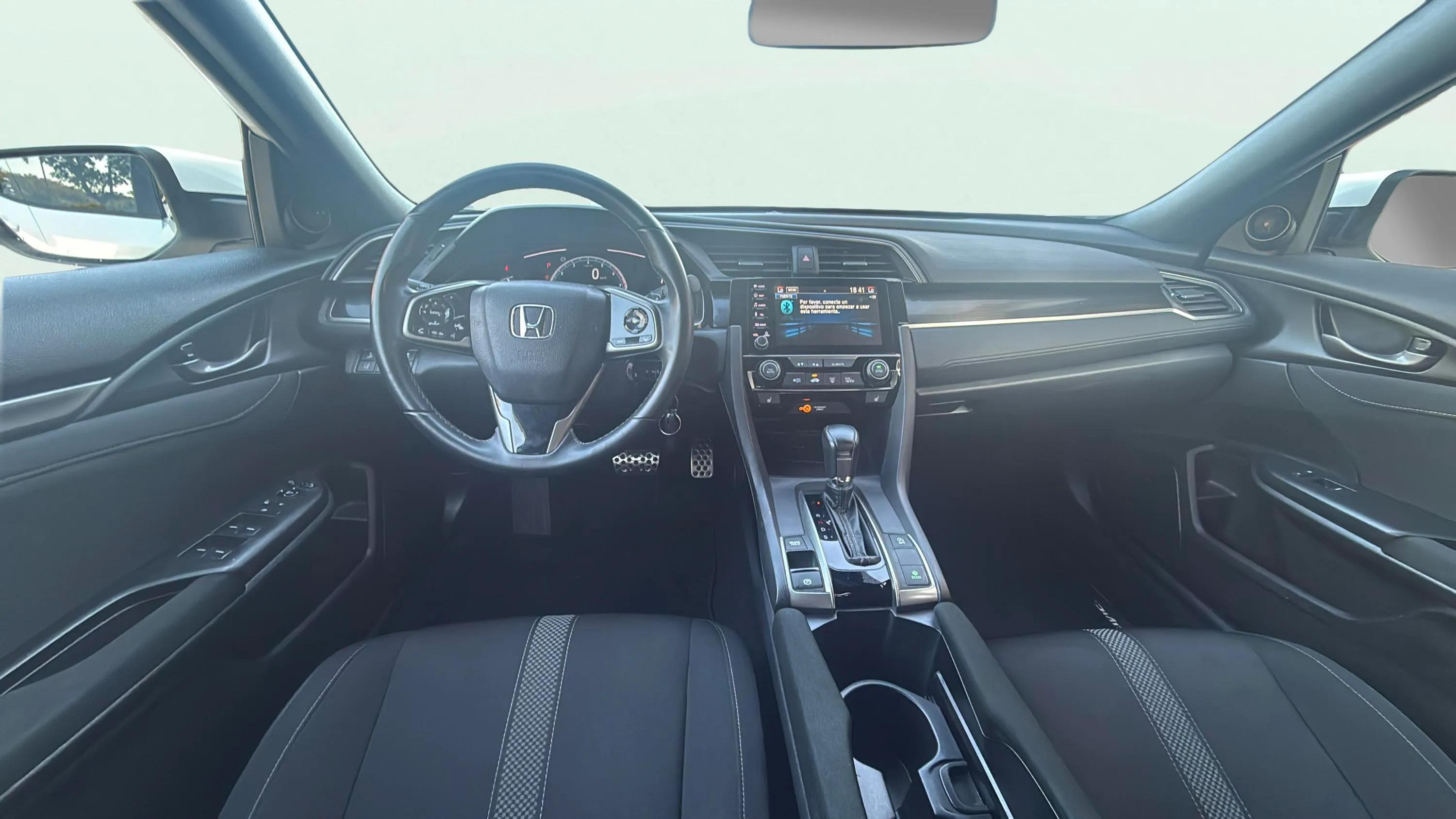 Honda Civic 1.0 I-VTEC Turbo CVT Elegance NAV - foto 9