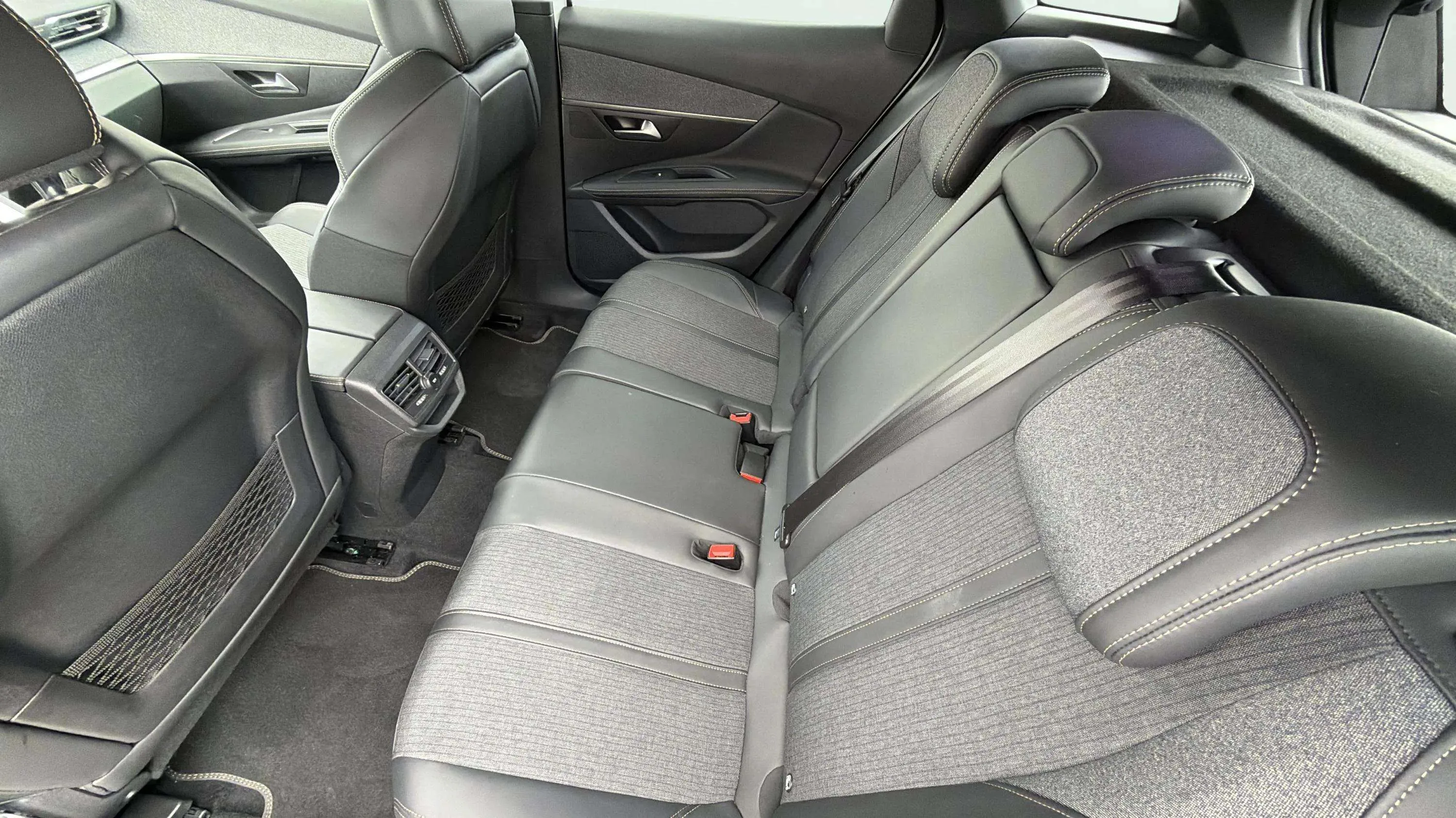 Peugeot 3008 1.2 PureTech GT Line - foto 17