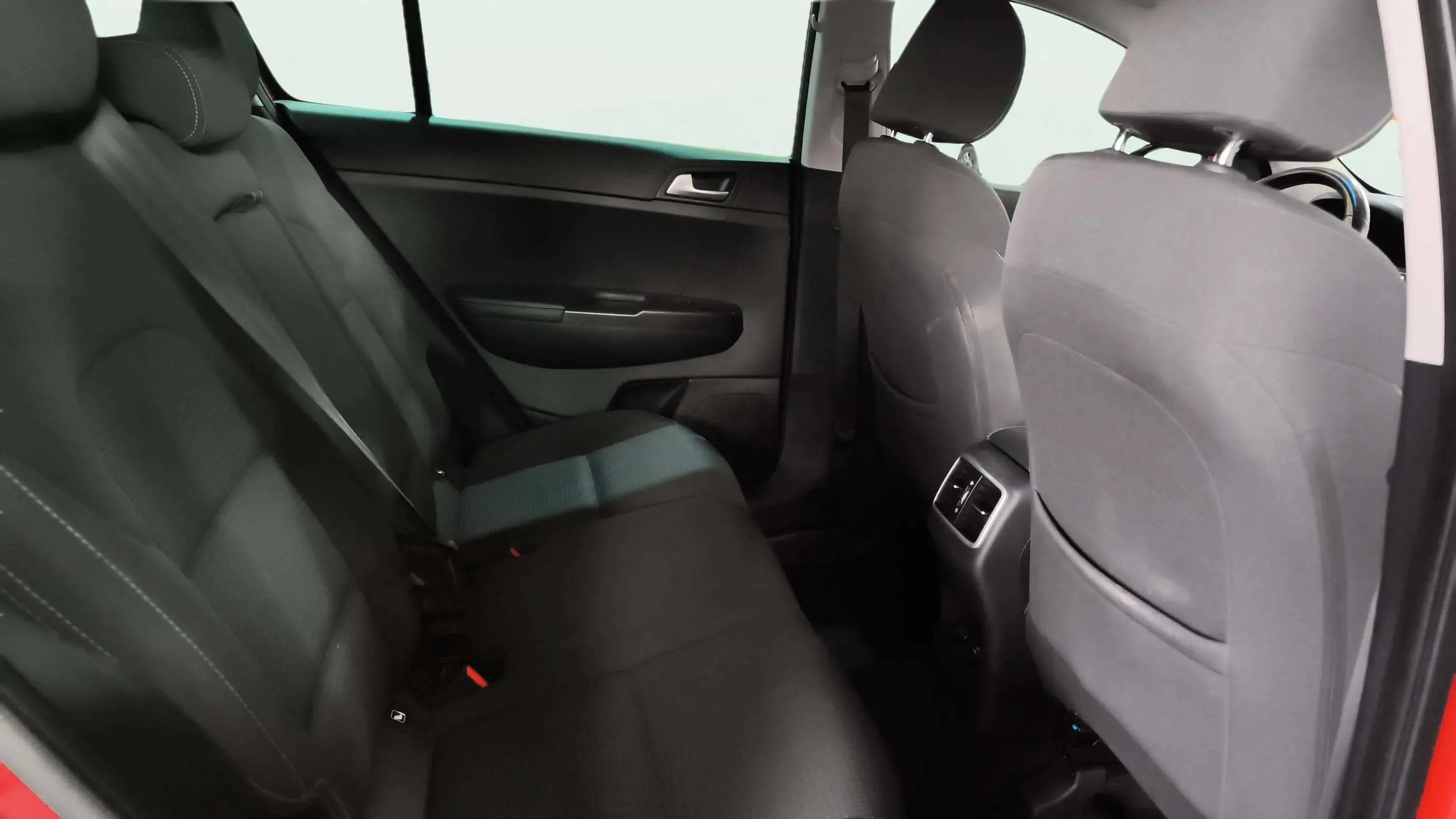 Kia Sportage 1.7 CRDi VGT x-Tech18 4x2 Eco-Dyn - foto 16