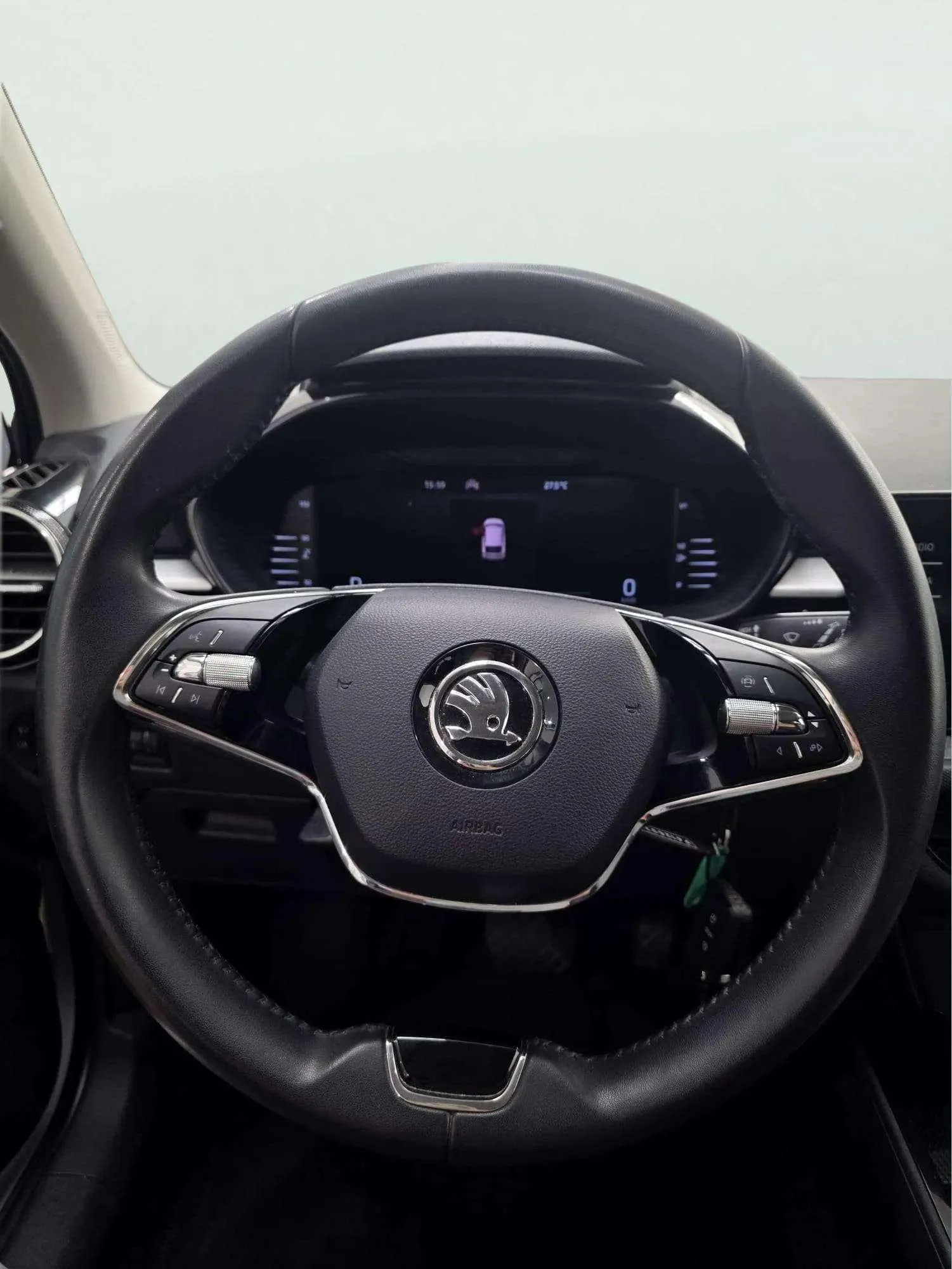 Škoda Fabia 1.5 TSI DSG Design - foto 8