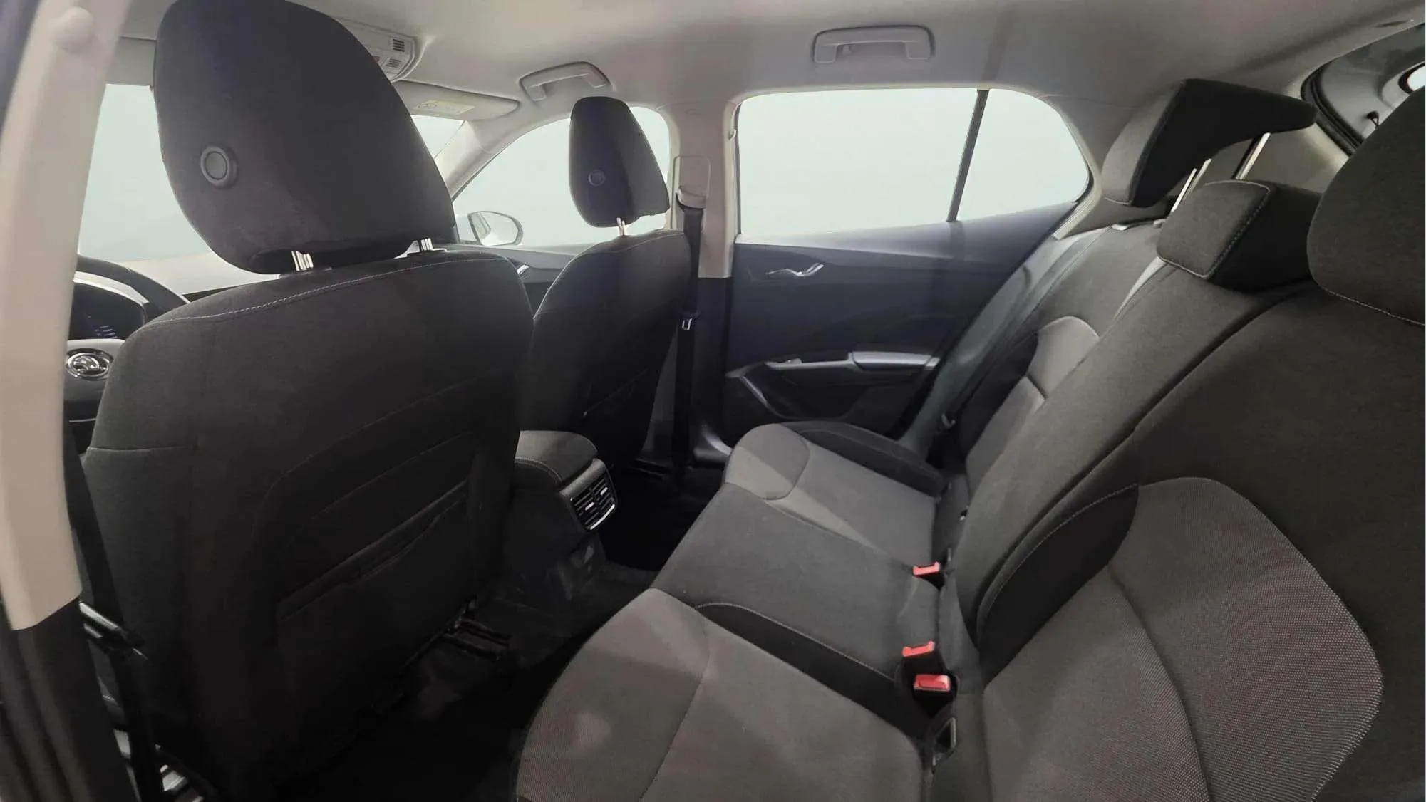 Škoda Fabia 1.5 TSI DSG Design - foto 15