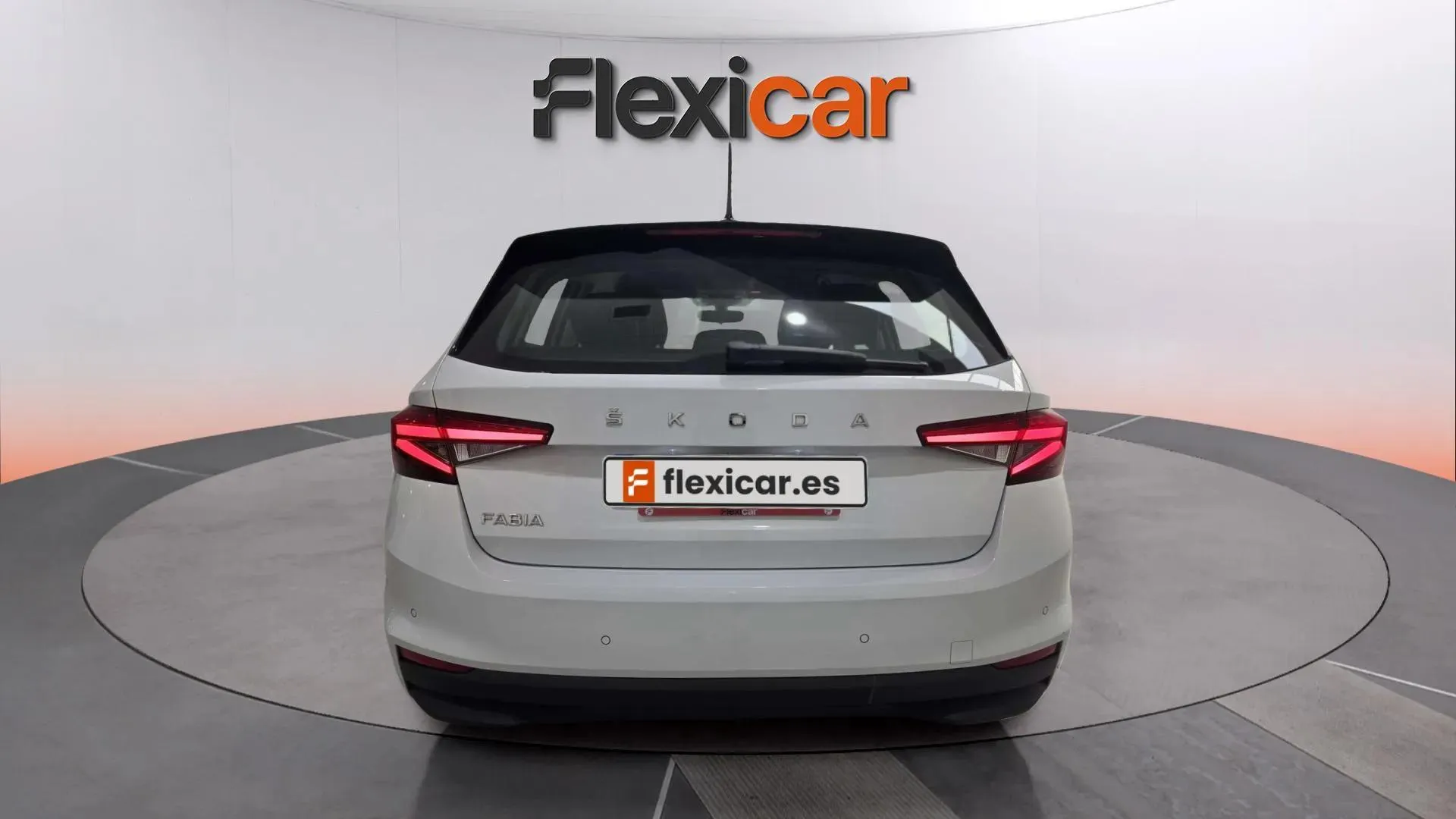 Škoda Fabia 1.5 TSI DSG Design - foto 4