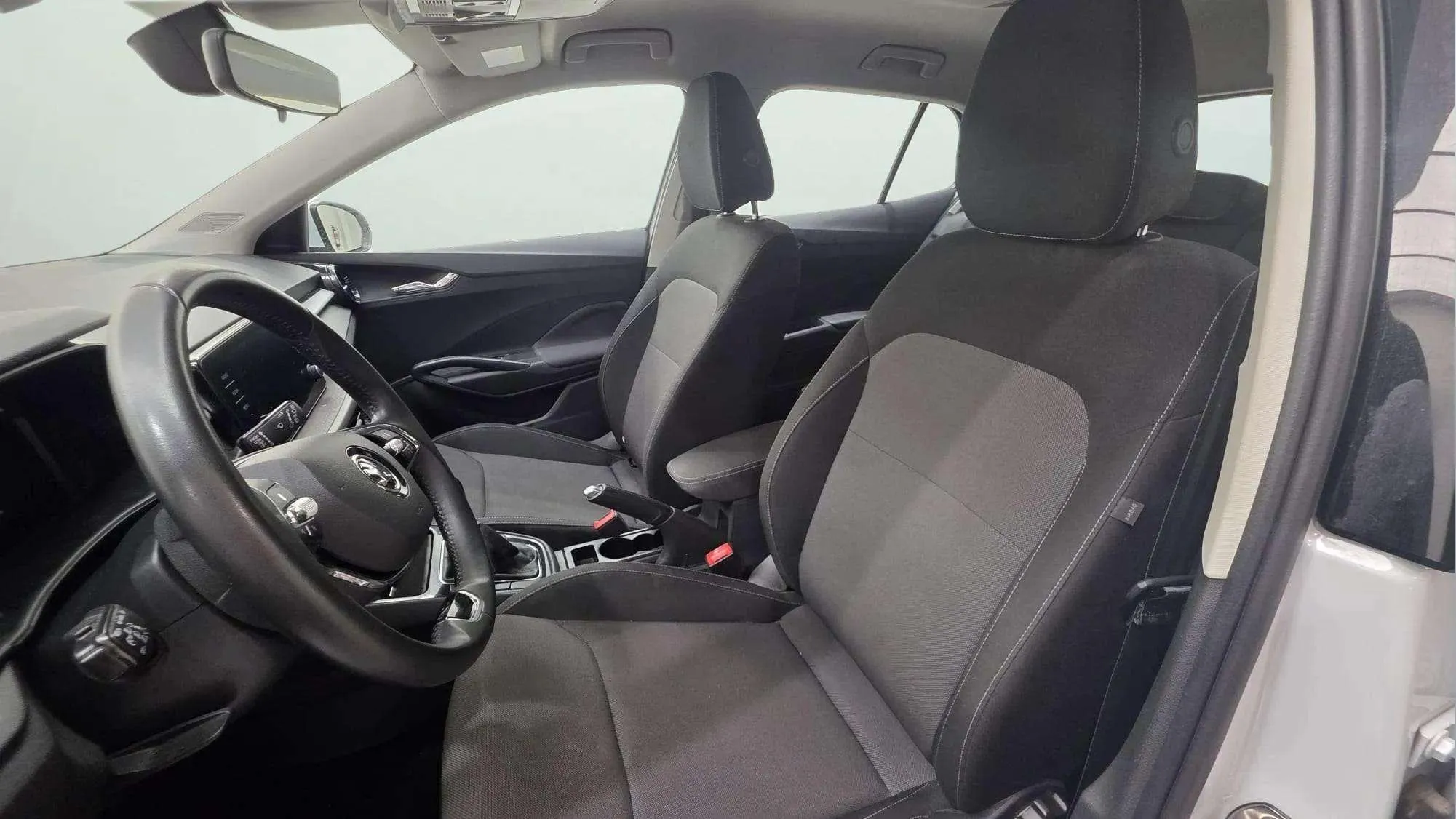 Škoda Fabia 1.5 TSI DSG Design - foto 21
