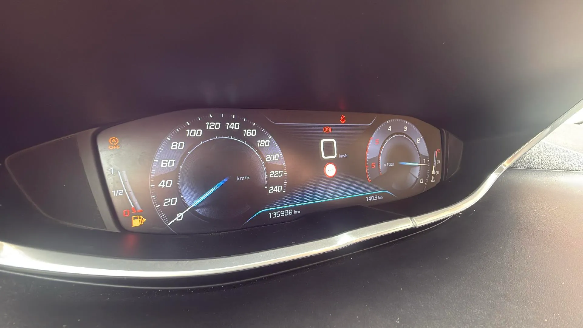 Peugeot 5008 Active 1.5L BlueHDi - foto 12