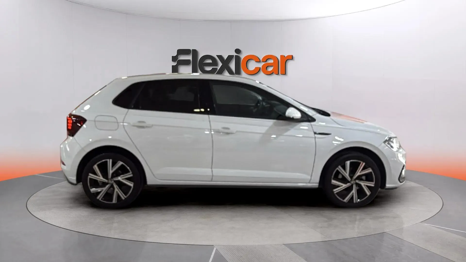 Volkswagen Polo R-Line 1.0 TSI DSG - foto 3