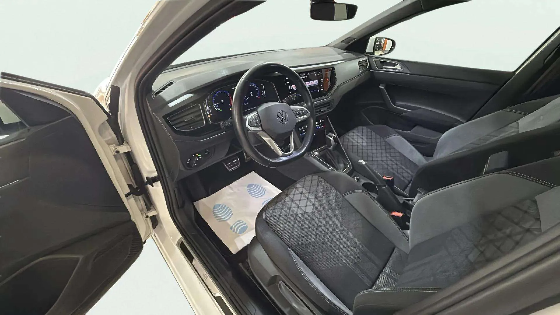 Volkswagen Polo R-Line 1.0 TSI DSG - foto 12