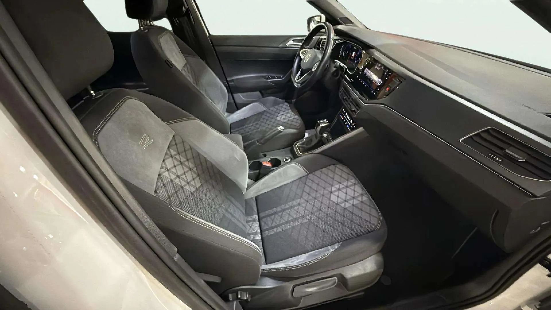 Volkswagen Polo R-Line 1.0 TSI DSG - foto 11