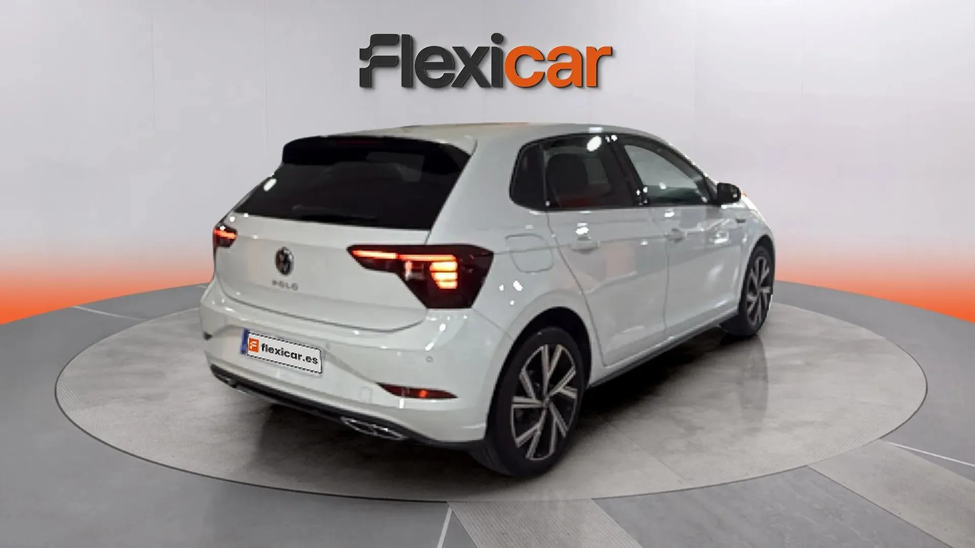 Volkswagen Polo R-Line 1.0 TSI DSG - foto 7