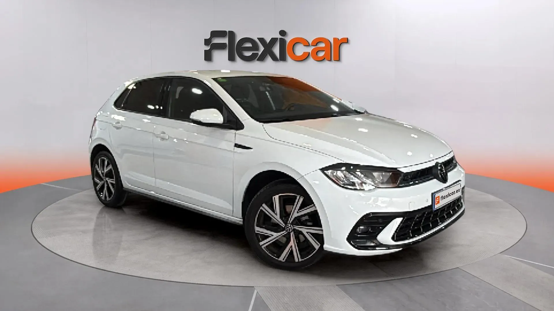 Volkswagen Polo R-Line 1.0 TSI DSG - foto 1