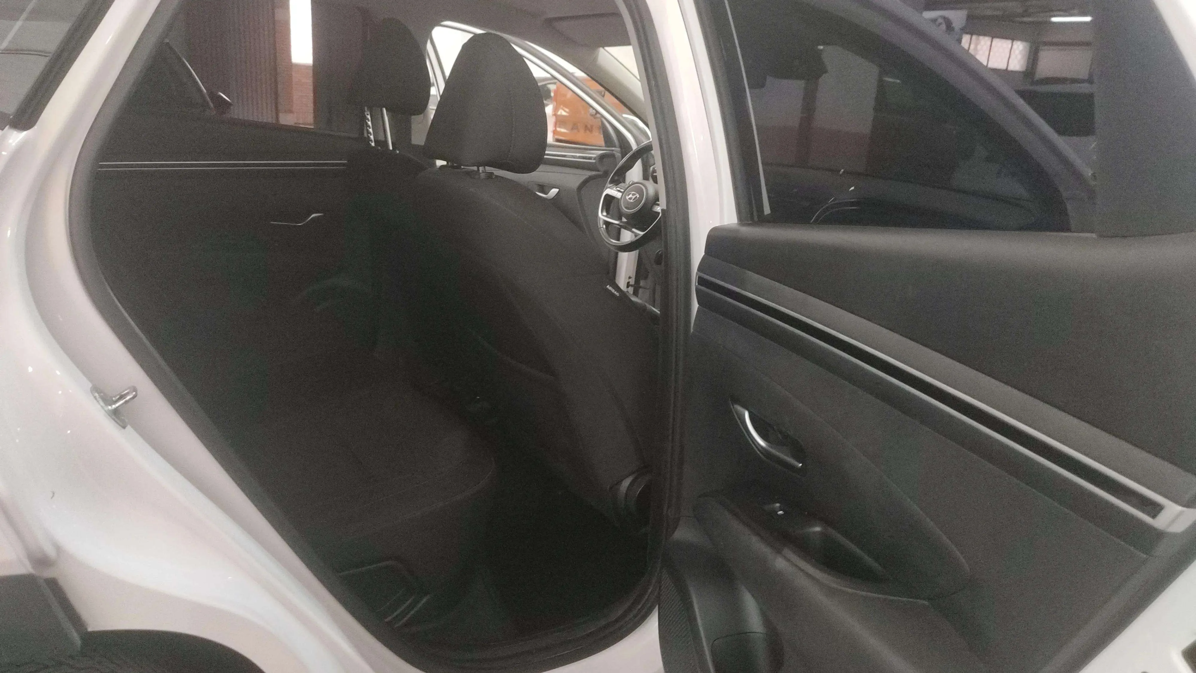 Hyundai Tucson 1.6 CRDi 48V Maxx DCT - foto 11