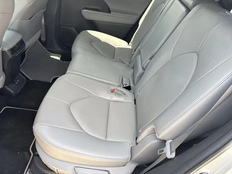 Toyota Highlander Advance - foto 28