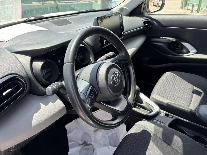 Toyota Yaris 1.5 120H Business Plus - foto 30