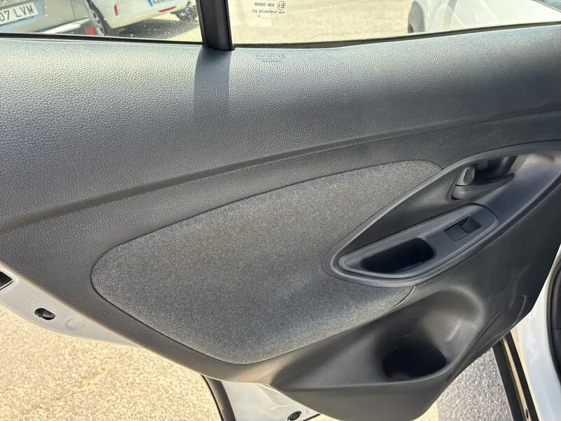 Toyota Yaris 1.5 120H Business Plus - foto 25