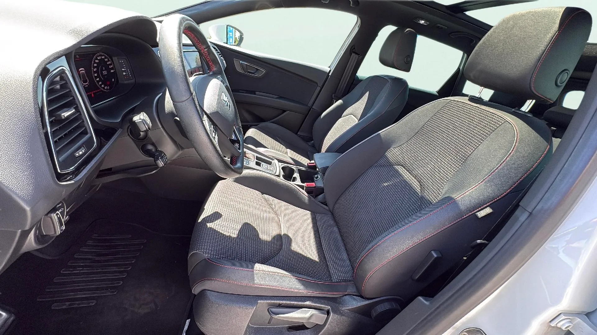 SEAT León ST 2.0 TDI DSG-7 St&sp FR - foto 27