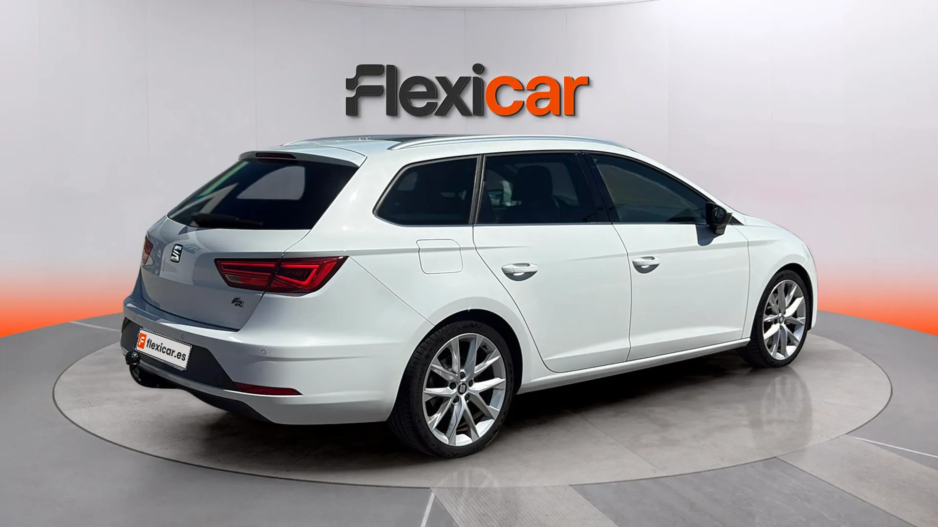 SEAT León ST 2.0 TDI DSG-7 St&sp FR - foto 4