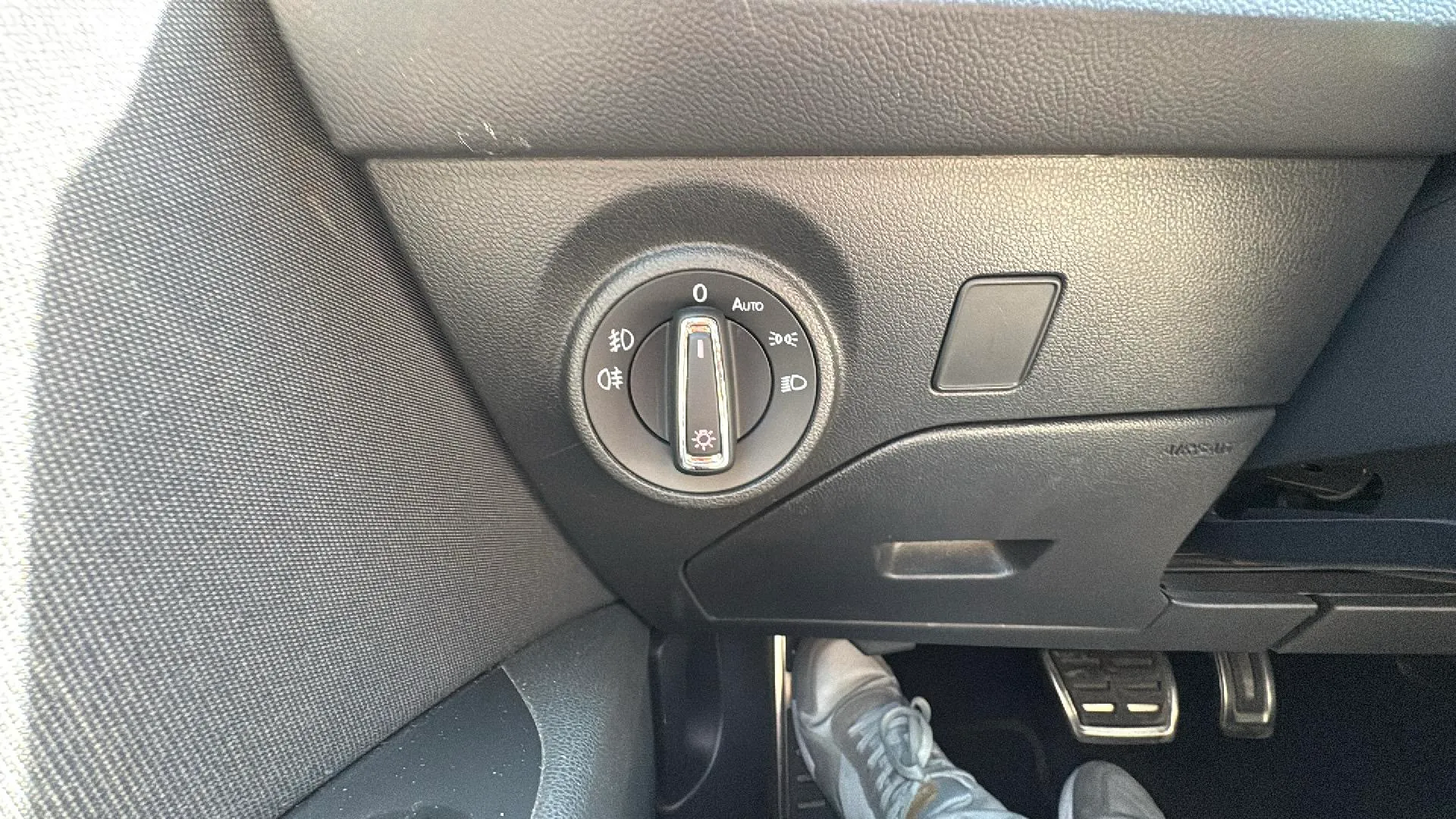 SEAT León ST 2.0 TDI DSG-7 St&sp FR - foto 19