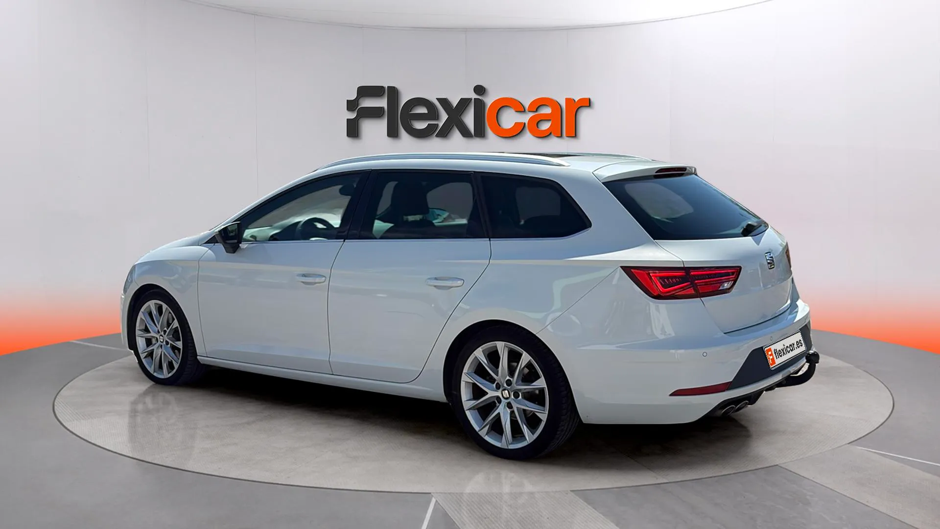 SEAT León ST 2.0 TDI DSG-7 St&sp FR - foto 6