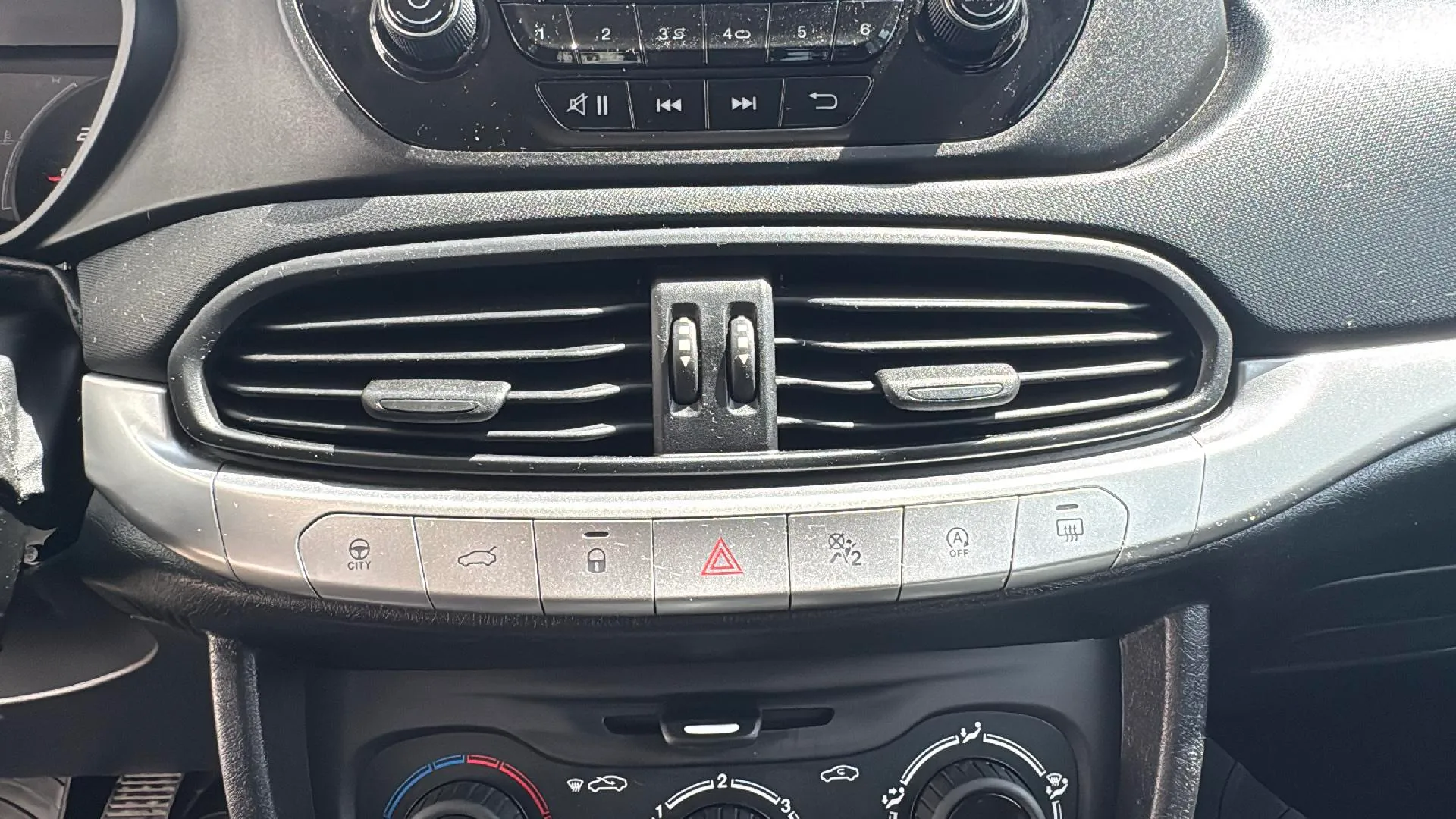 Fiat Tipo 1.4 16v Lounge gasolina - foto 23