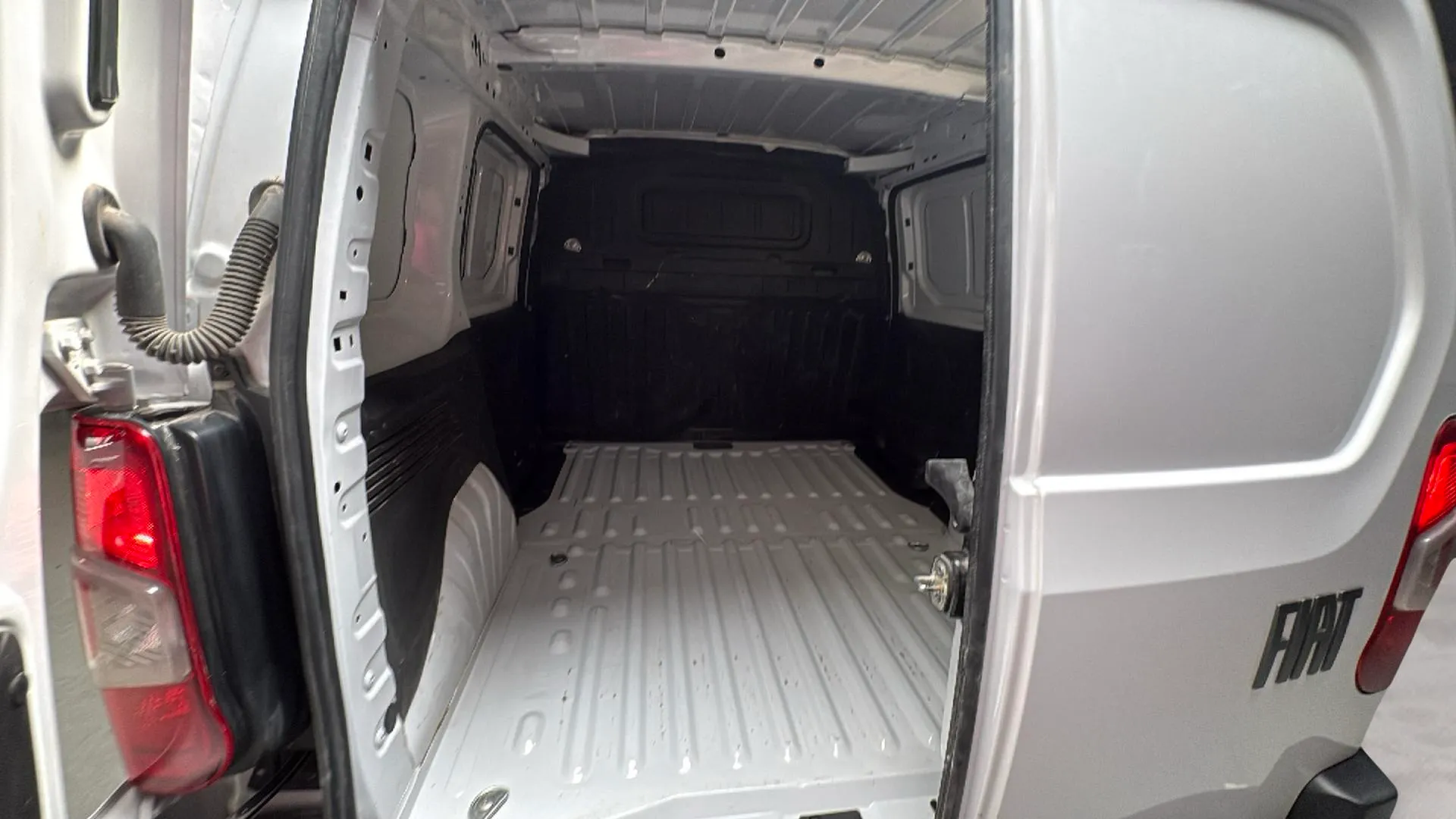 Fiat Doblò 1.5 diésel MT6 Talla M - foto 20