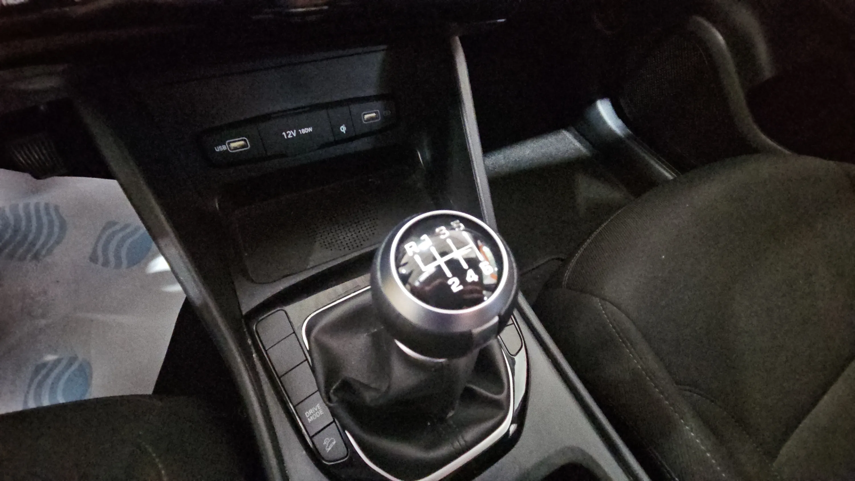 Hyundai Tucson 1.6 T-GDi PHEV Maxx 4x4 - foto 16