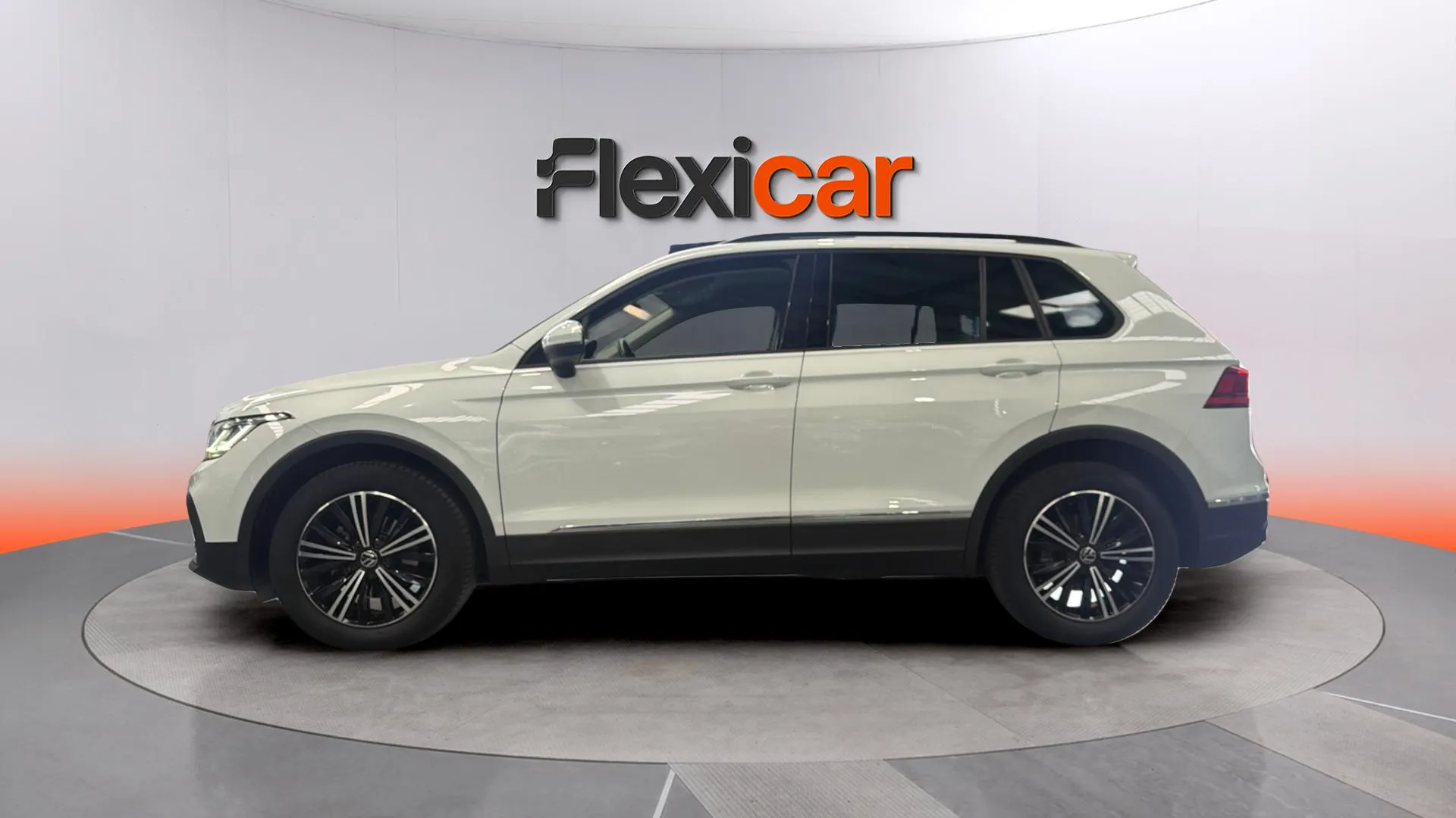 Volkswagen Tiguan Life 2.0 TDI DSG - foto 3
