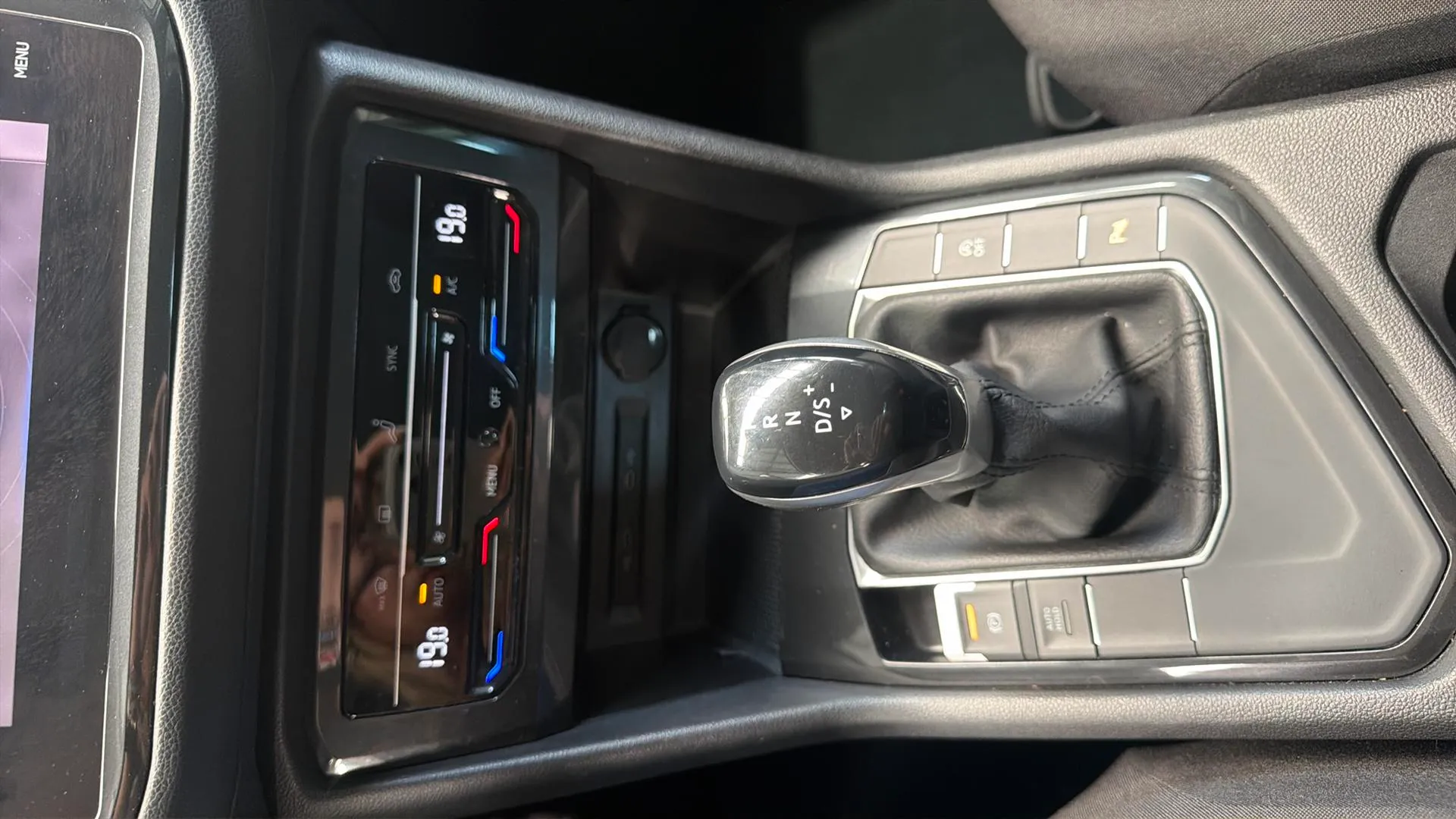 Volkswagen Tiguan Life 2.0 TDI DSG - foto 19