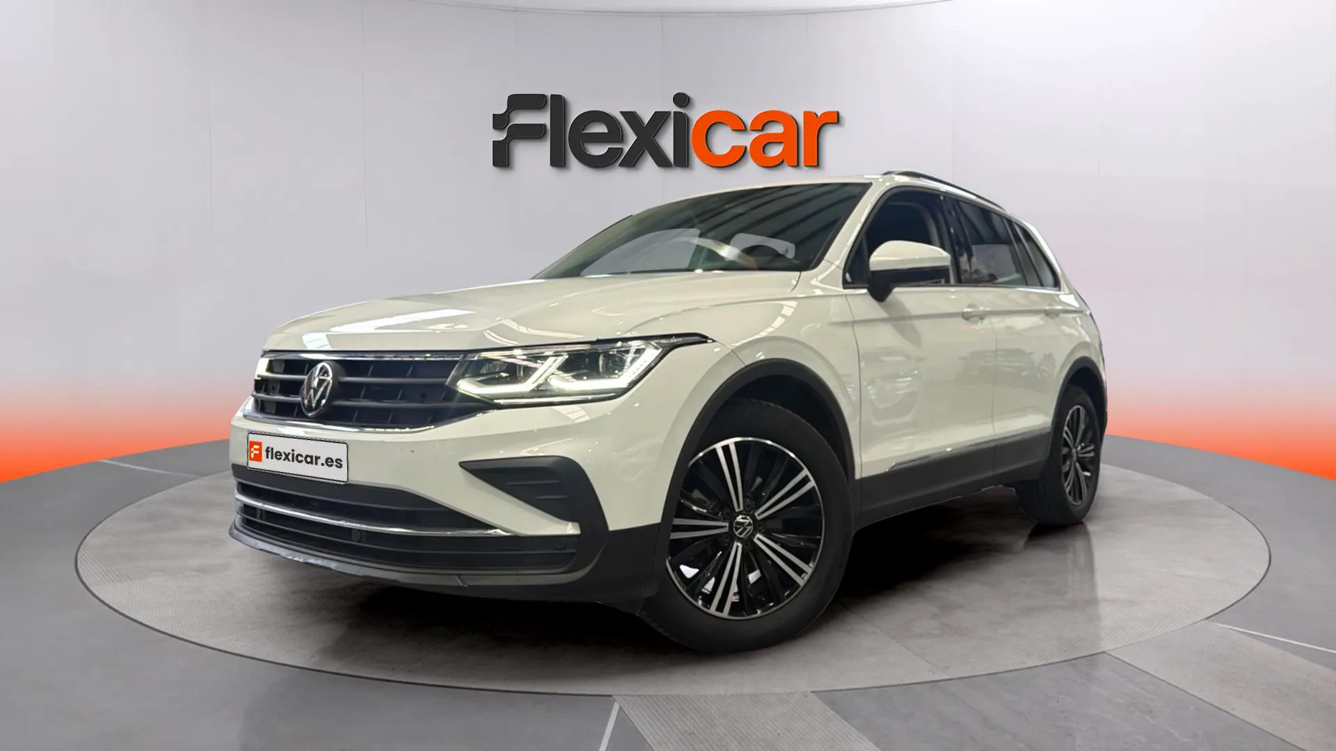 Volkswagen Tiguan Life 2.0 TDI DSG - foto 2