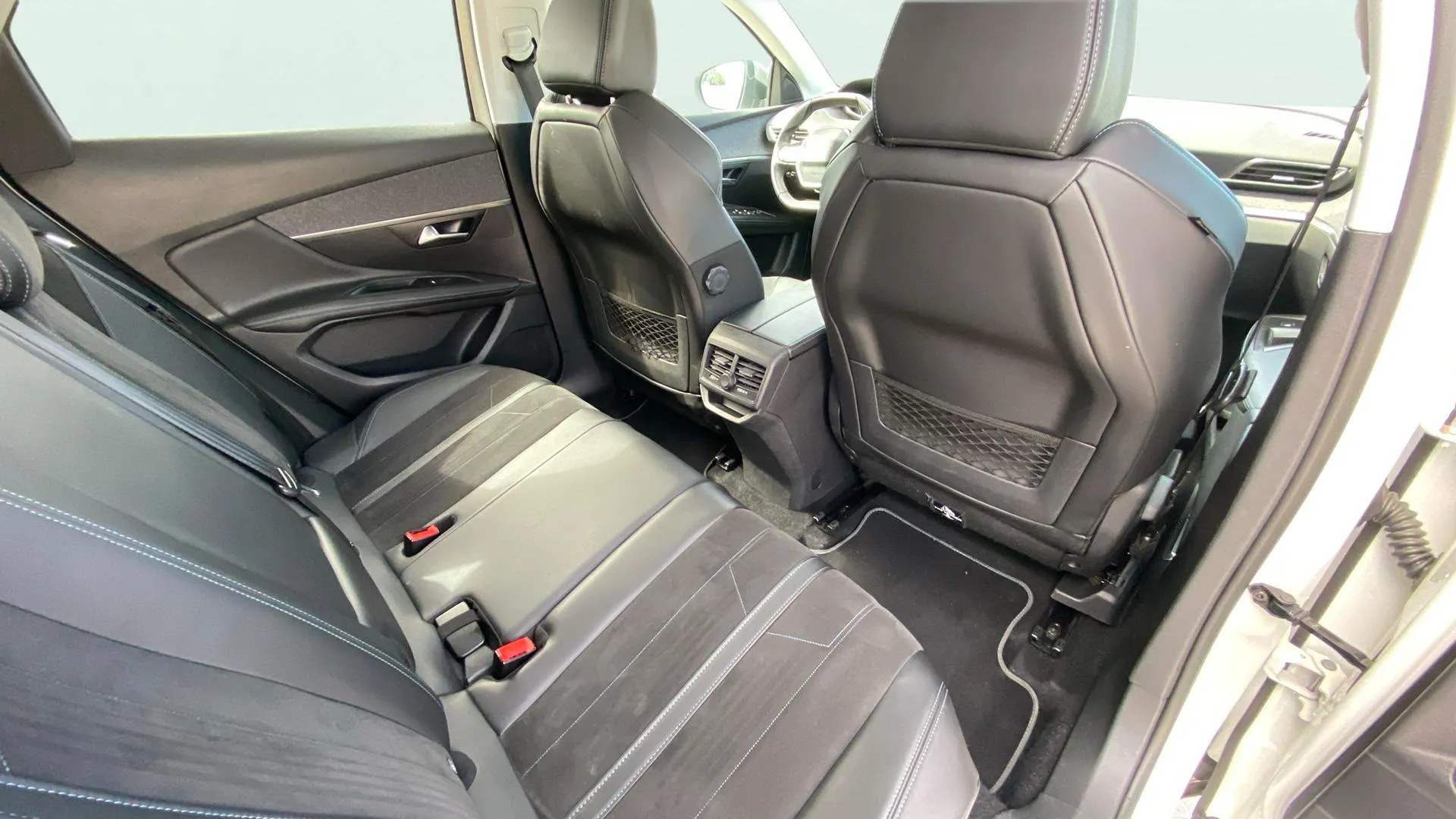 Peugeot 3008 1.5L BlueHDi Crossway - foto 24
