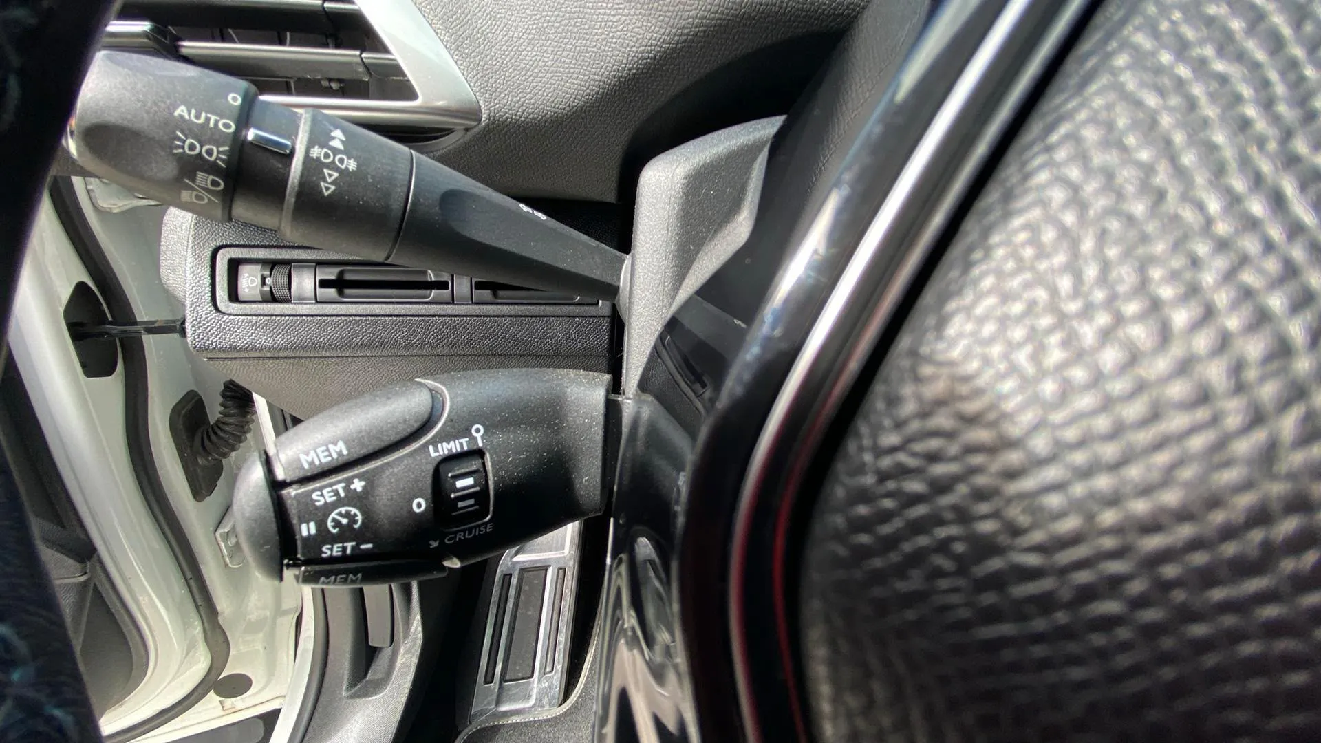 Peugeot 3008 1.5L BlueHDi Crossway - foto 12