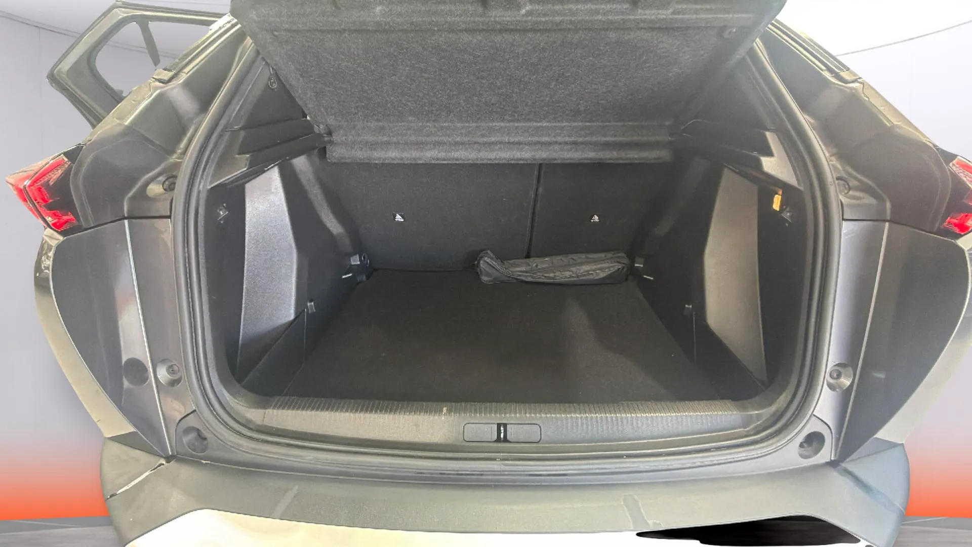 Peugeot 2008 Active BlueHDi - foto 22
