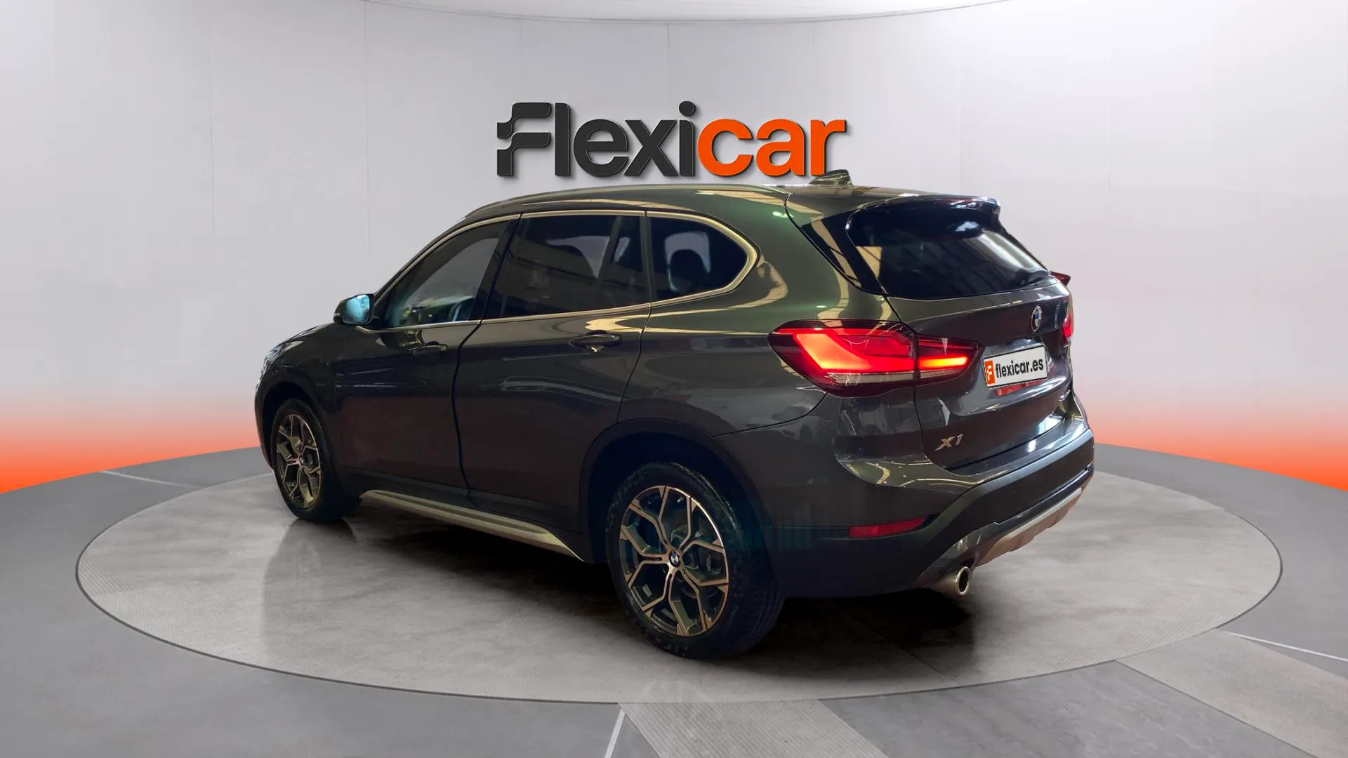 BMW X1 sDrive18i - foto 5