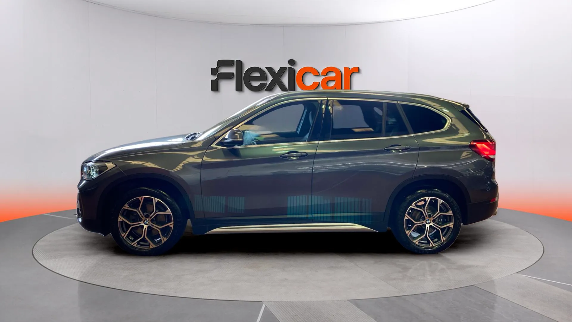 BMW X1 sDrive18i - foto 4