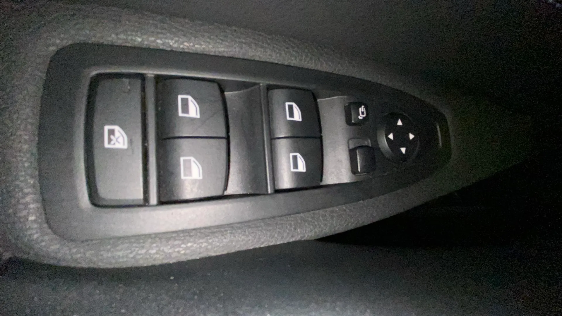 BMW X1 sDrive18i - foto 39