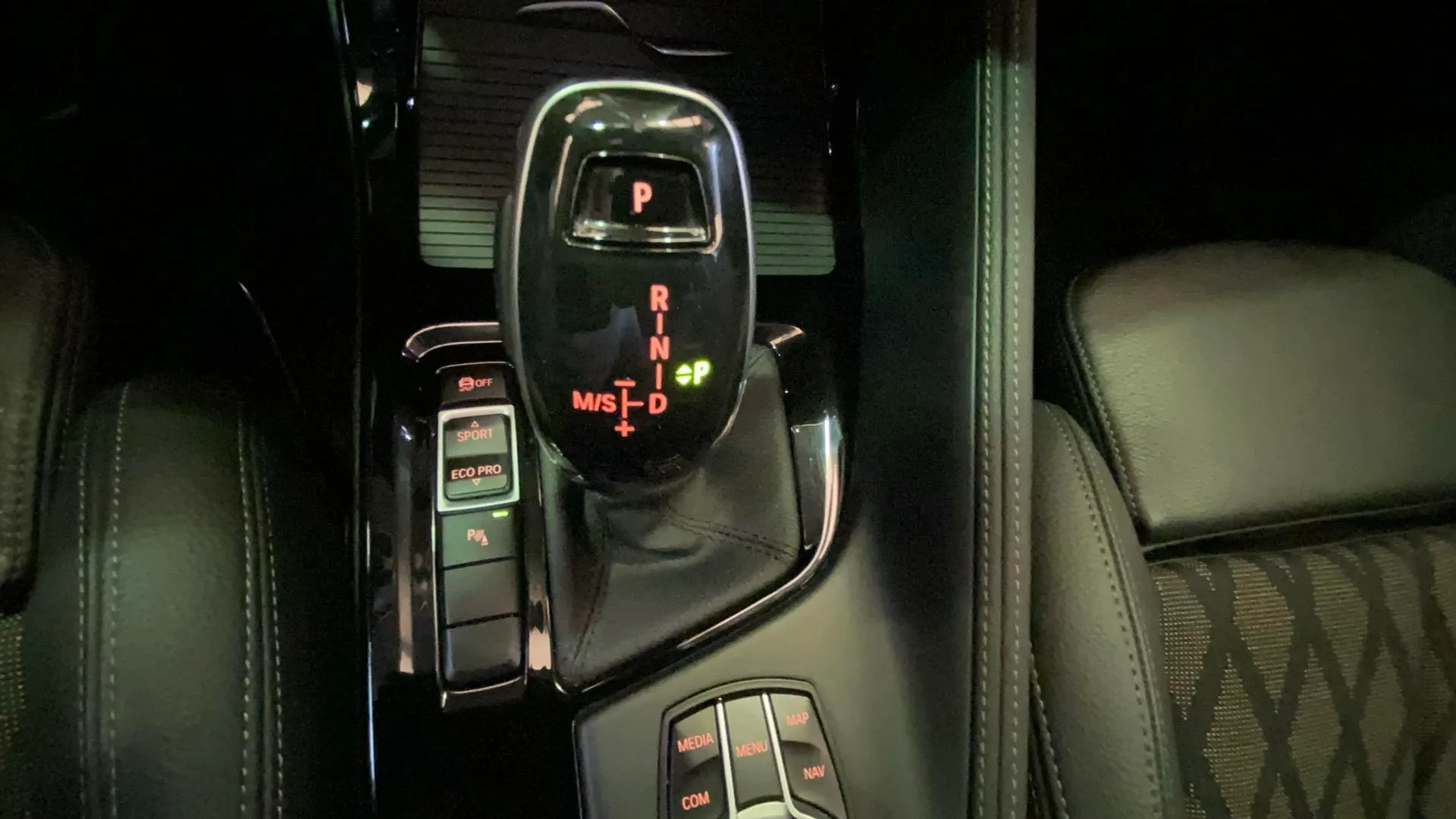 BMW X1 sDrive18i - foto 37