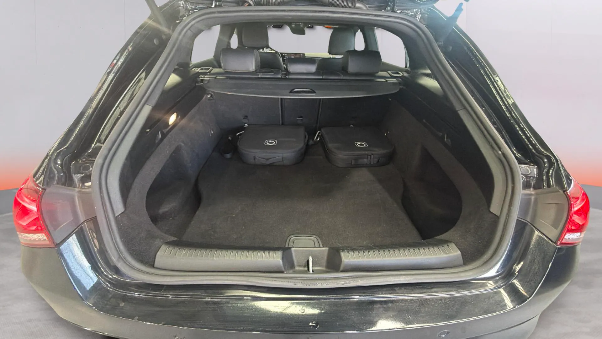 Mercedes-Benz CLA 250 e Shooting Brake - foto 22