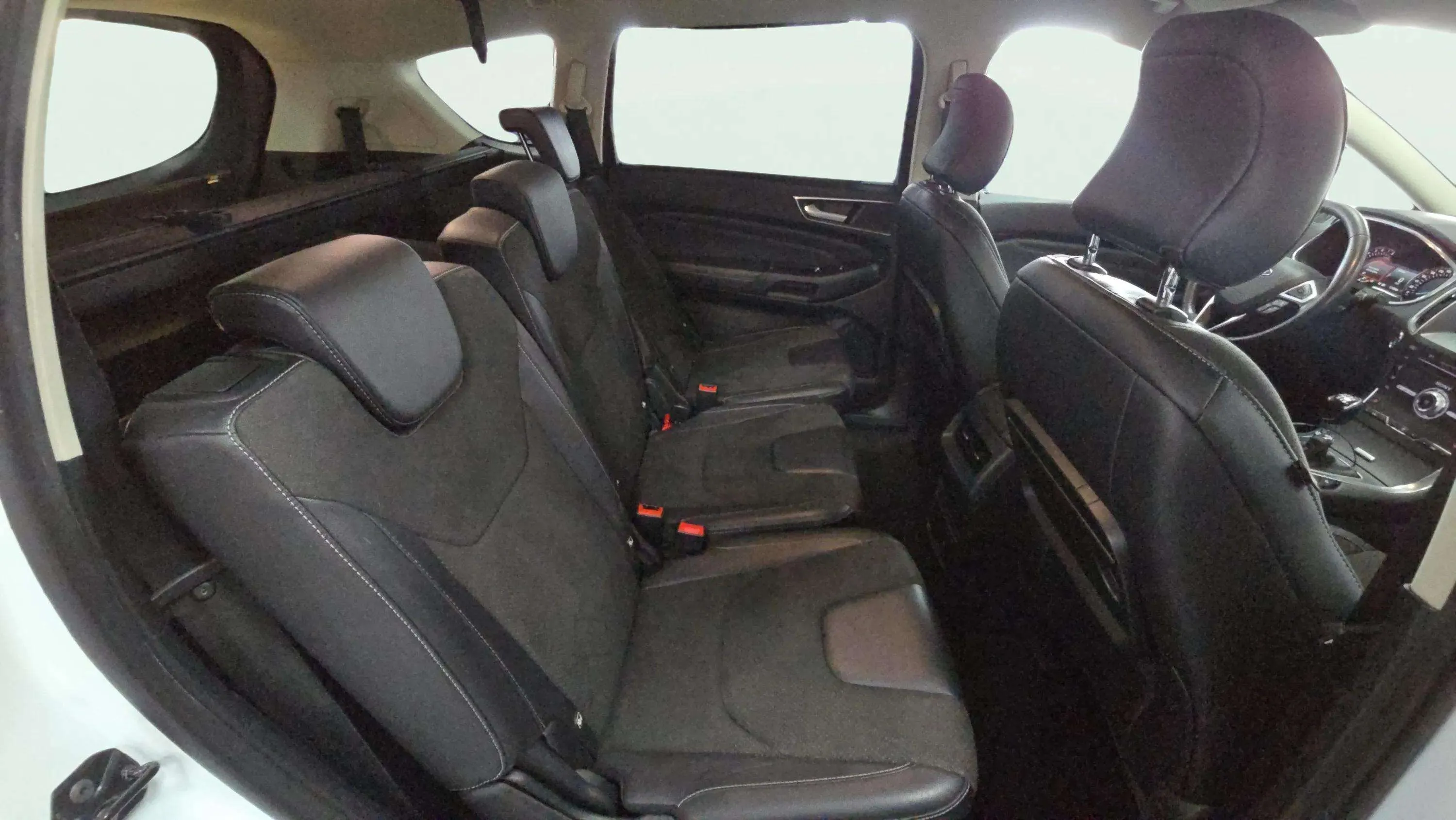 Ford S-Max 1.5 EcoBoost ST-Line - foto 17