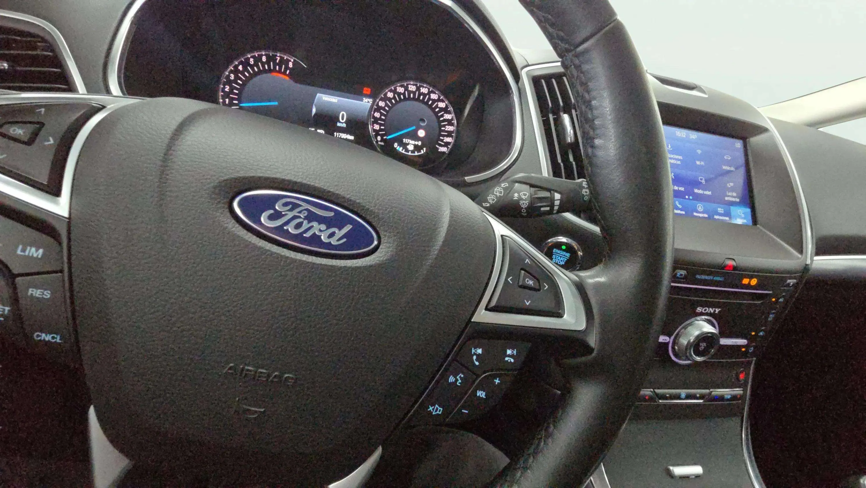 Ford S-Max 1.5 EcoBoost ST-Line - foto 32