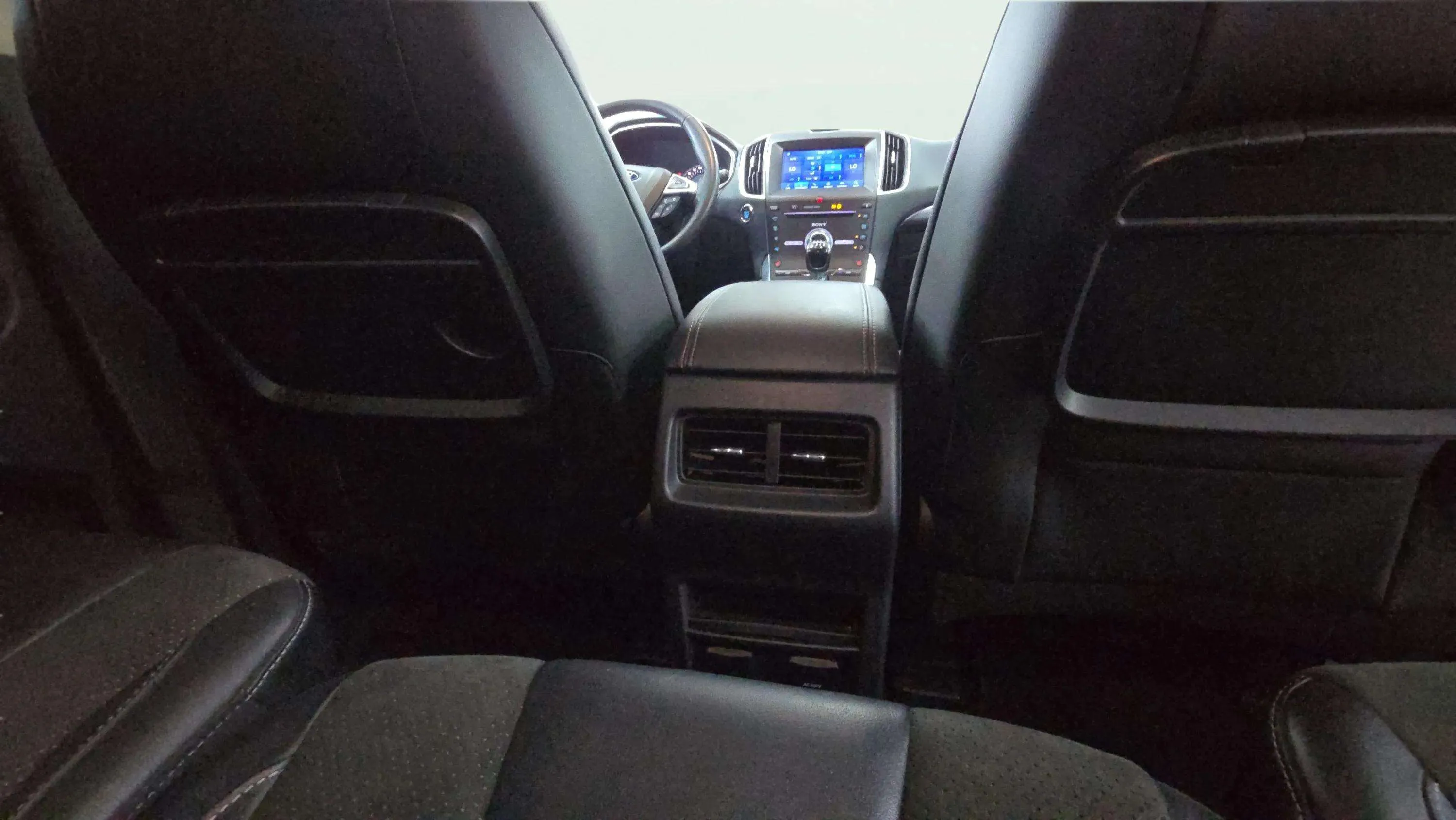 Ford S-Max 1.5 EcoBoost ST-Line - foto 28