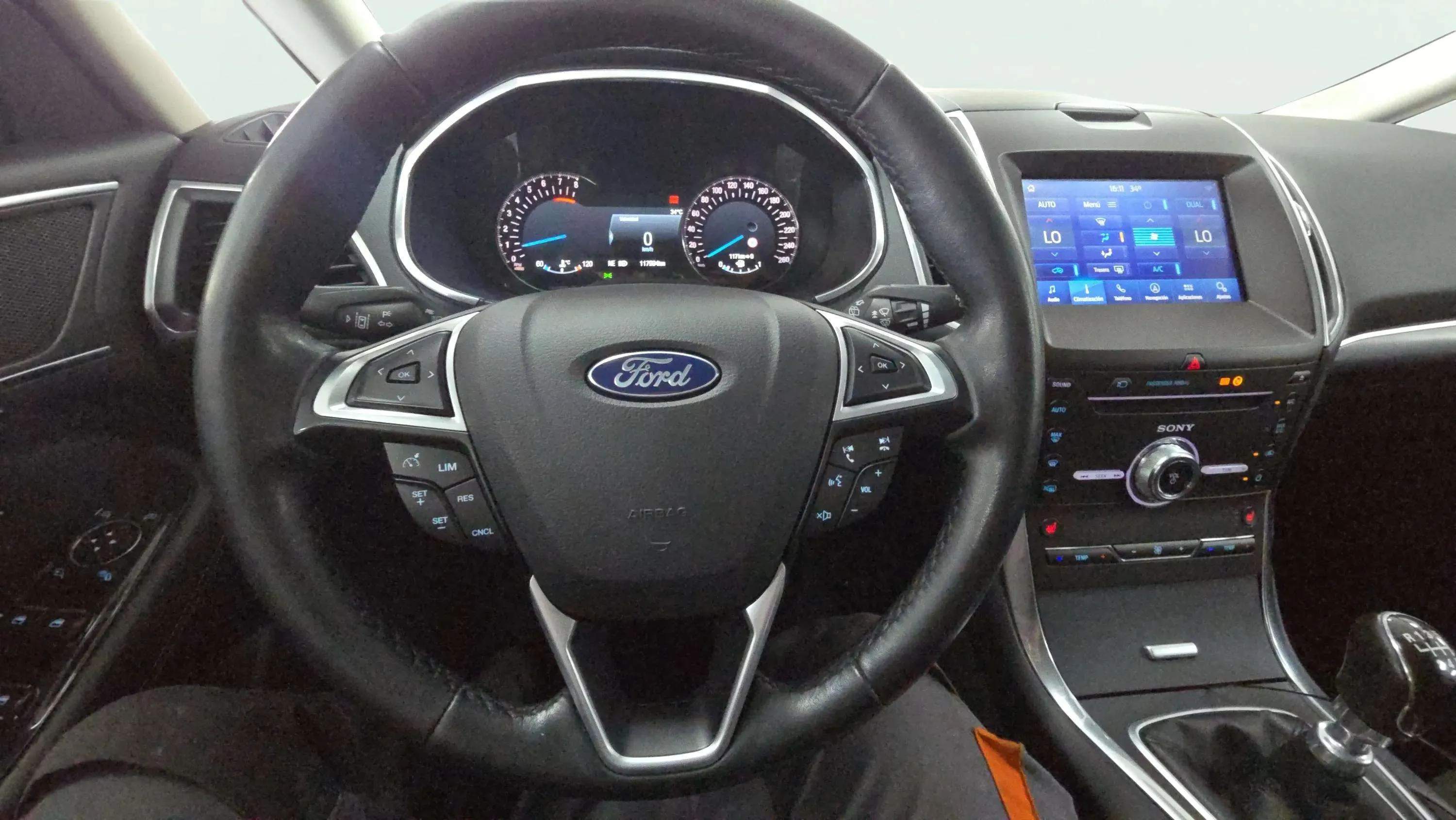 Ford S-Max 1.5 EcoBoost ST-Line - foto 14