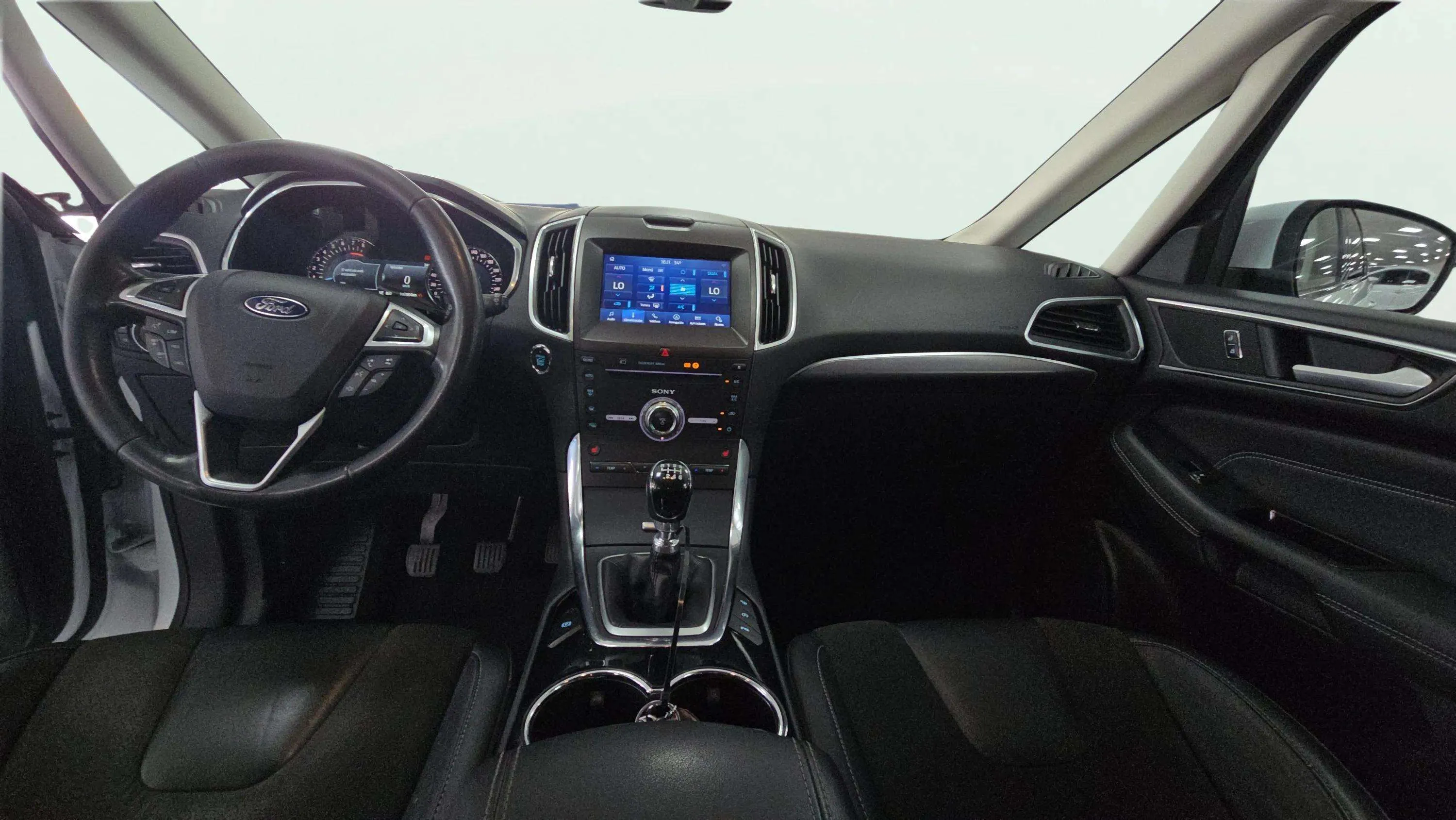 Ford S-Max 1.5 EcoBoost ST-Line - foto 13