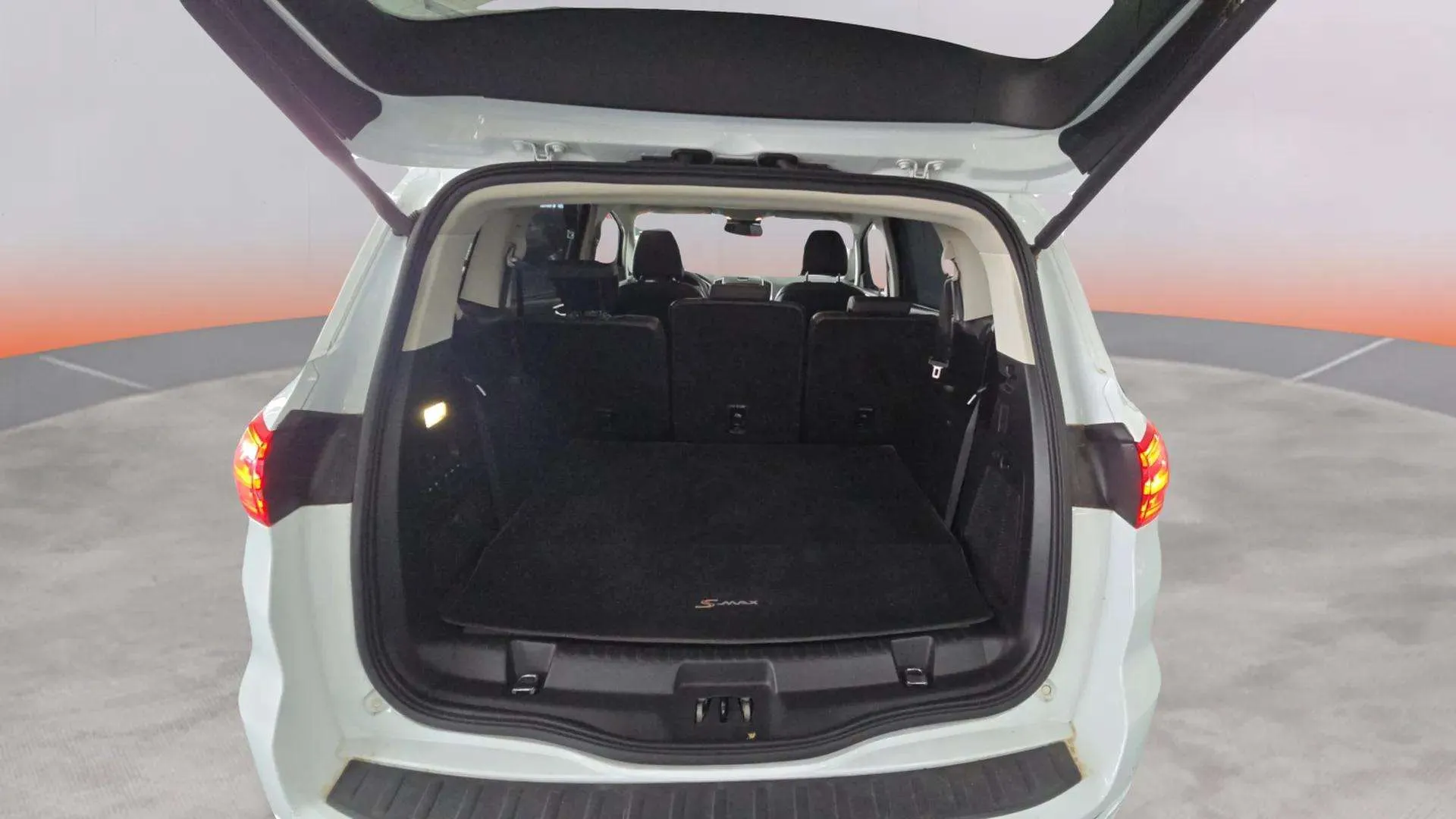 Ford S-Max 1.5 EcoBoost ST-Line - foto 9