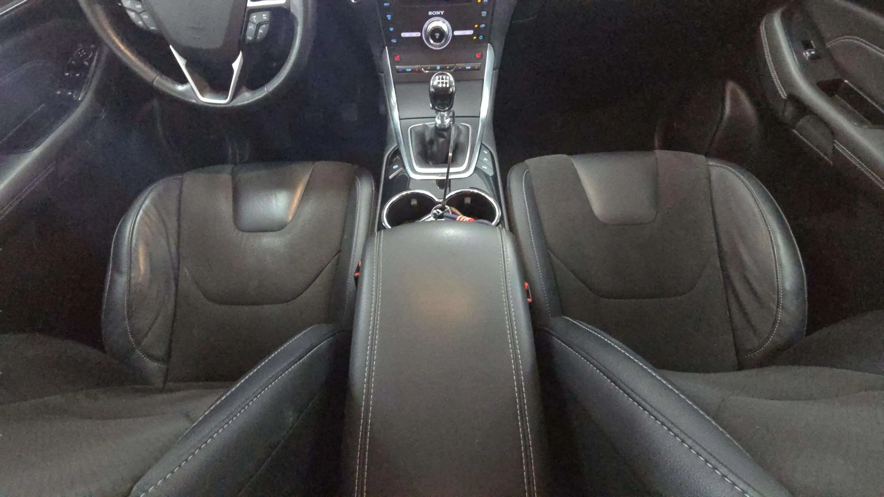 Ford S-Max 1.5 EcoBoost ST-Line - foto 26